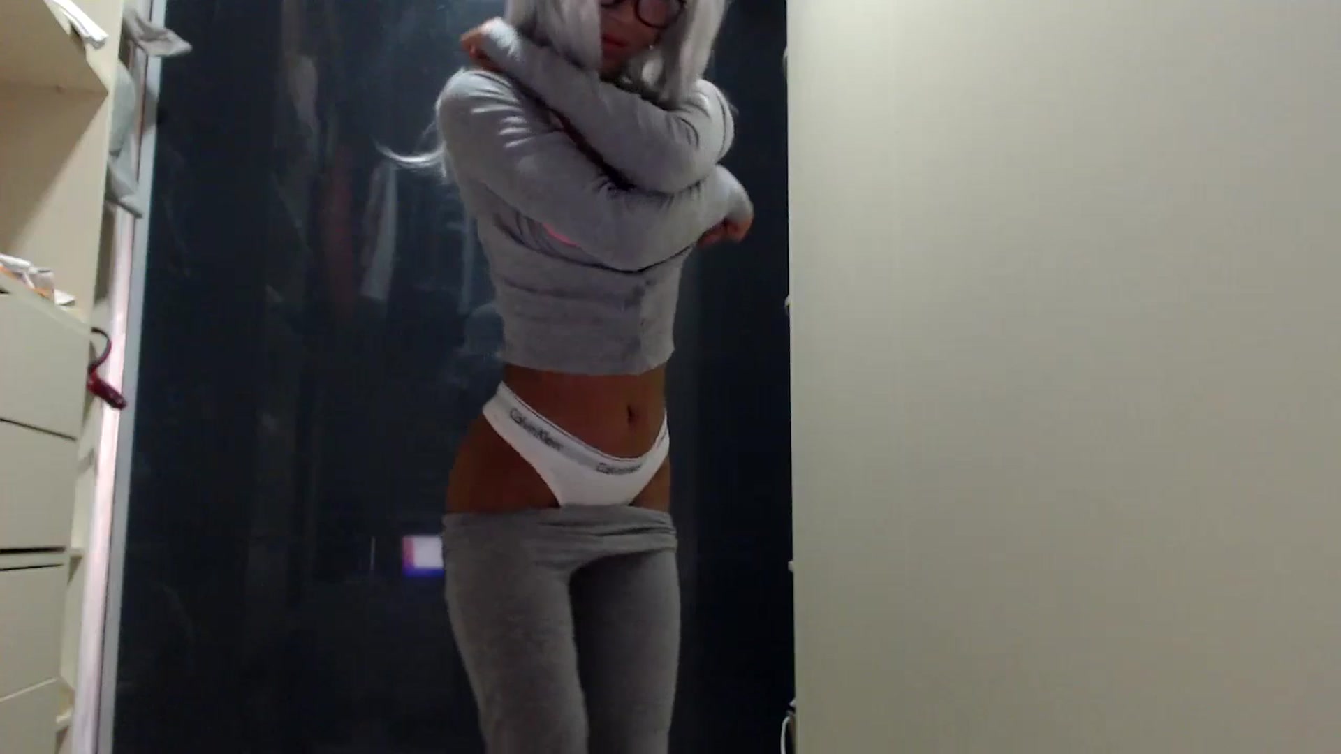 Gallery image thumbnail from LoviinNiina's myfreecams stream on, 10/18/2023, 08:39 image 3 of 20