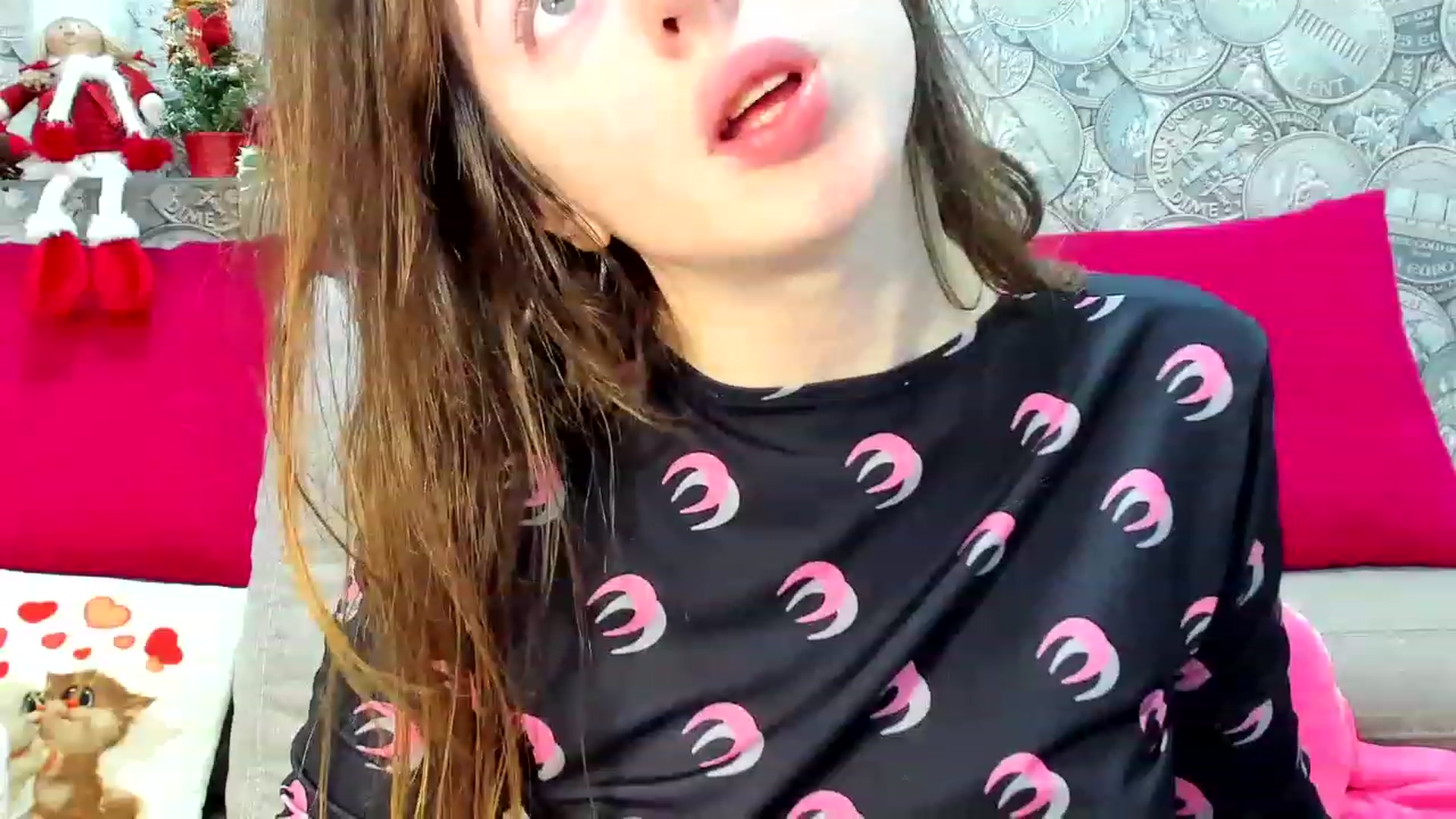 Gallery image thumbnail from Lovvely_Alexa's myfreecams stream on, 12/25/2022, 13:55 image 12 of 20