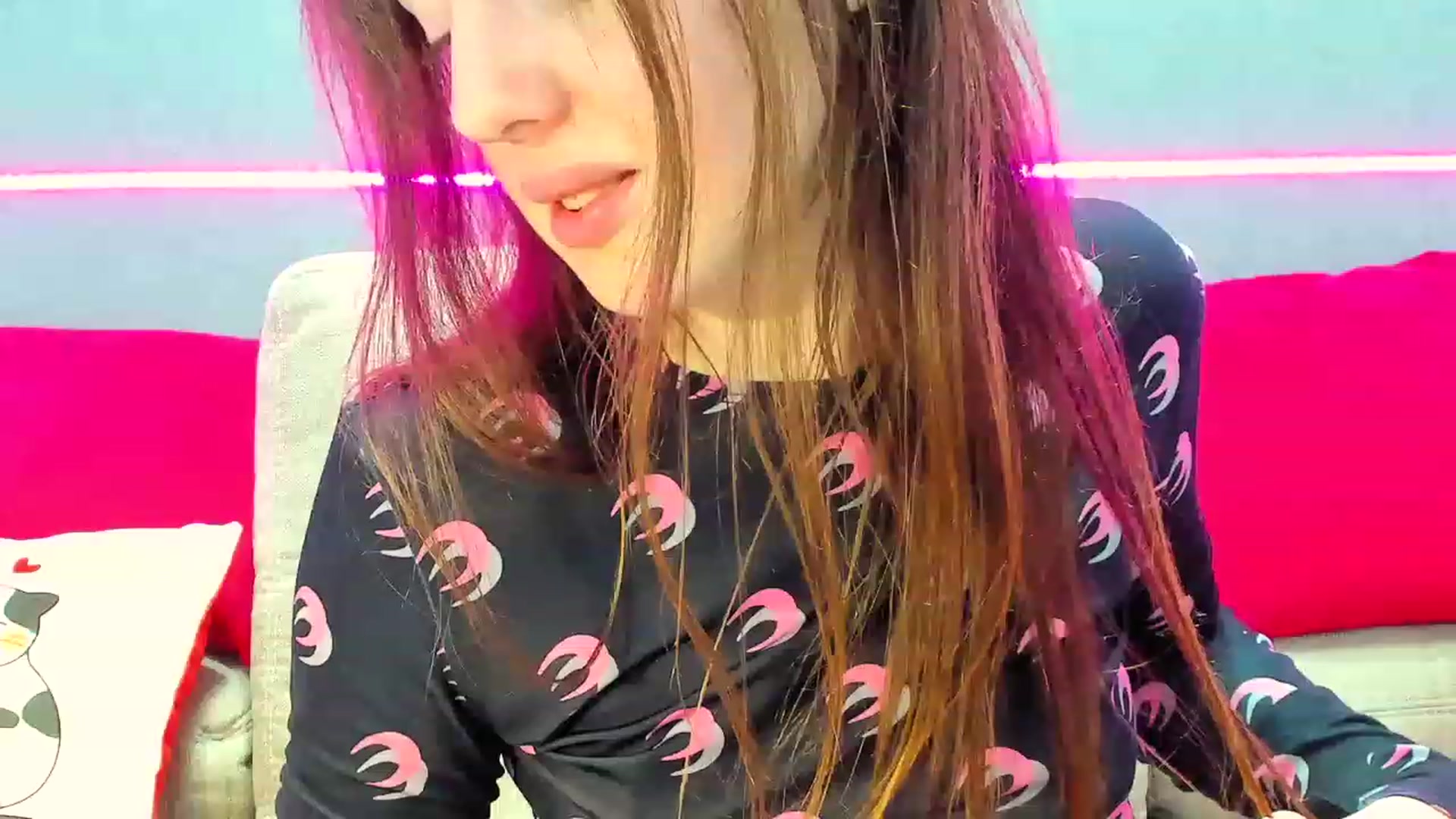 Gallery image thumbnail from Lovvely_Alexa's myfreecams stream on, 02/04/2023, 13:53 image 6 of 20