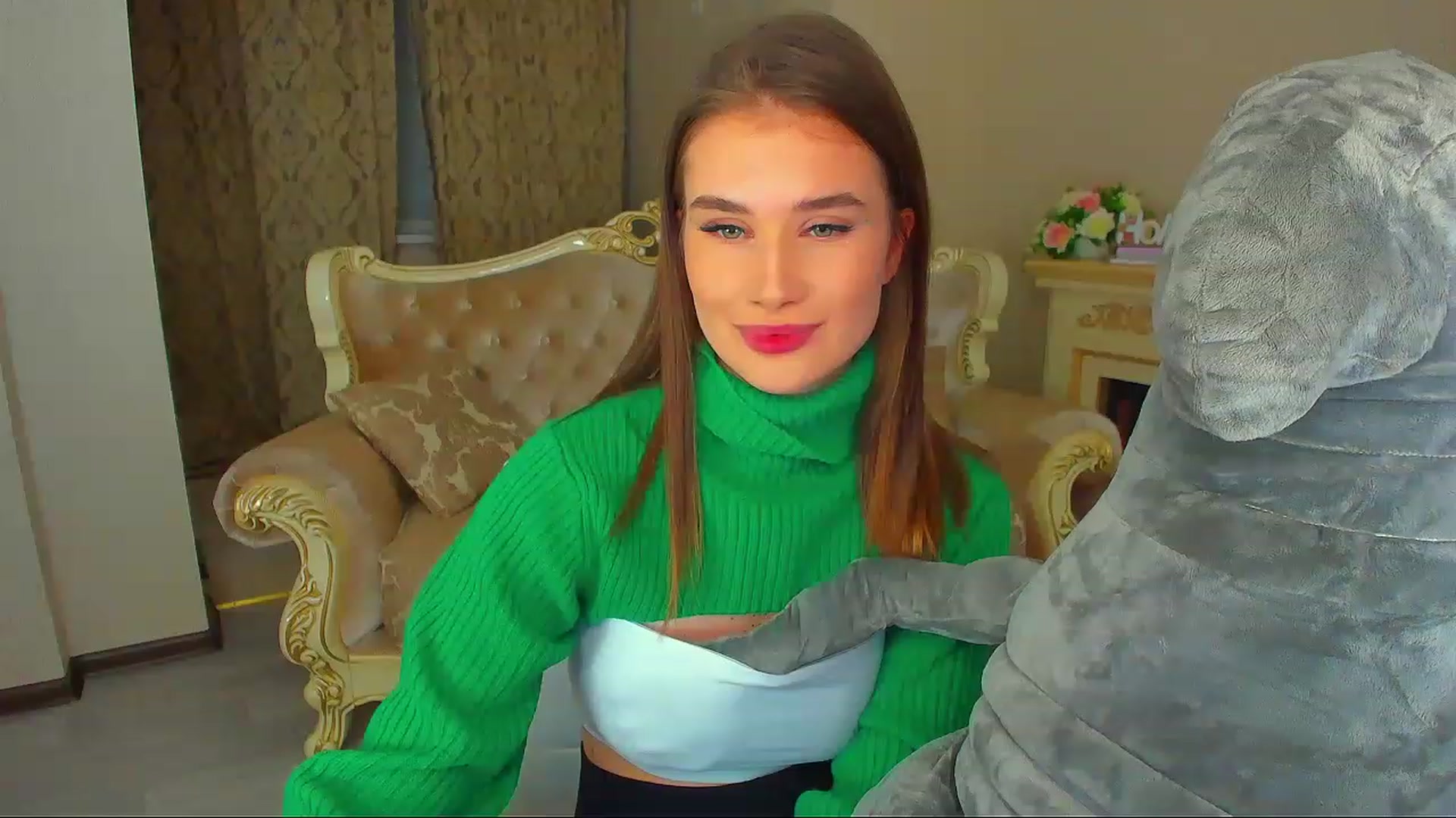 Gallery image thumbnail from LoyalToYouu's myfreecams stream on, 11/20/2022, 21:42 image 16 of 20