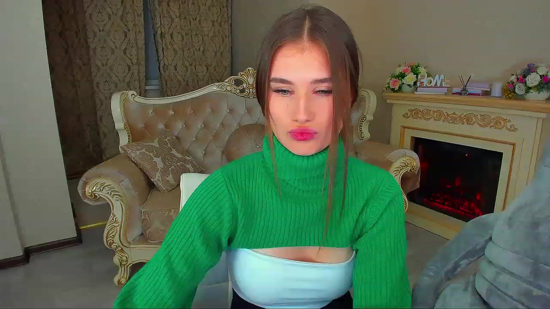 Gallery image thumbnail from LoyalToYouu's myfreecams stream on, 11/20/2022, 23:49 image 14 of 20