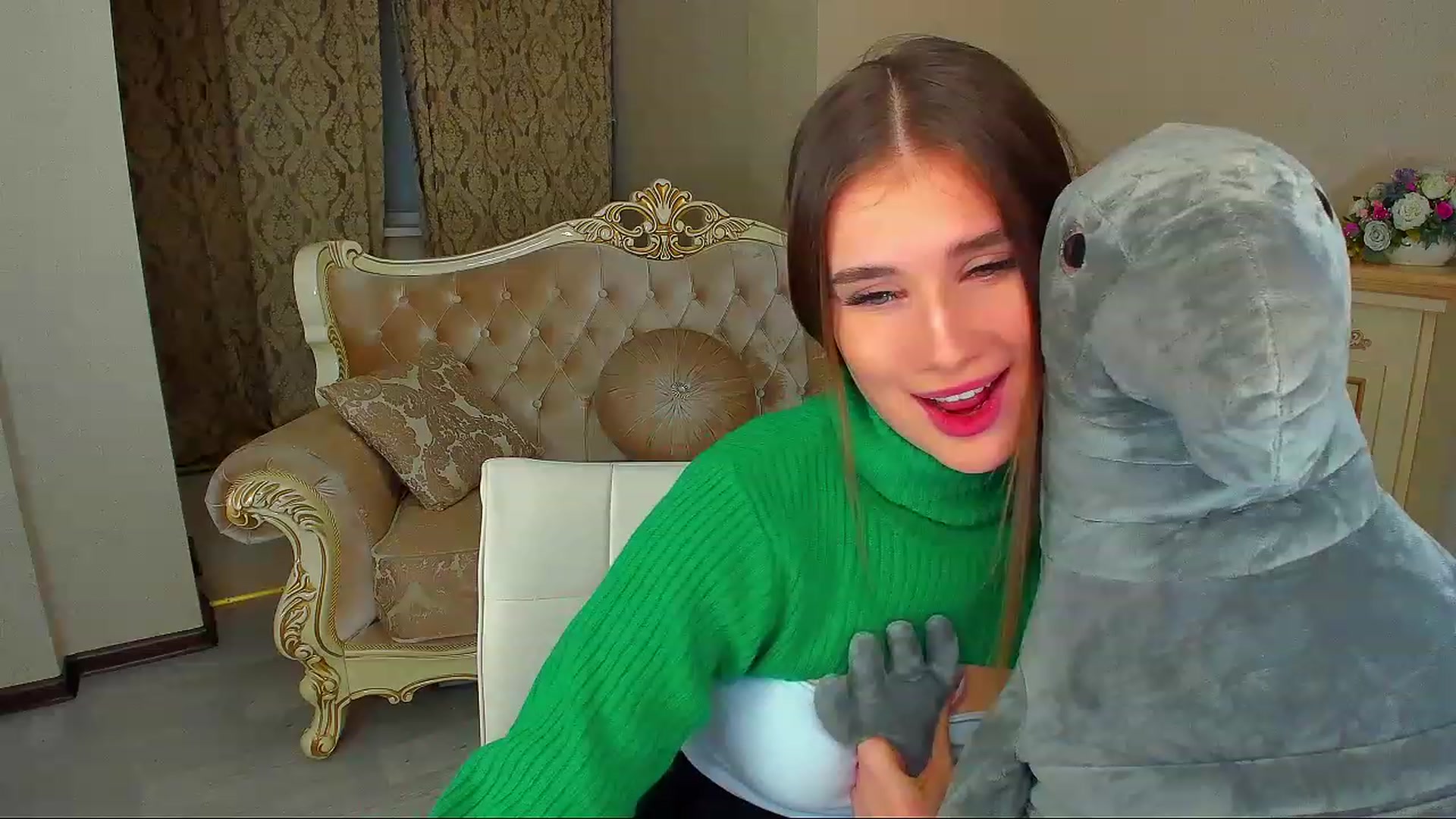 Gallery image thumbnail from LoyalToYouu's myfreecams stream on, 11/20/2022, 23:49 image 15 of 20
