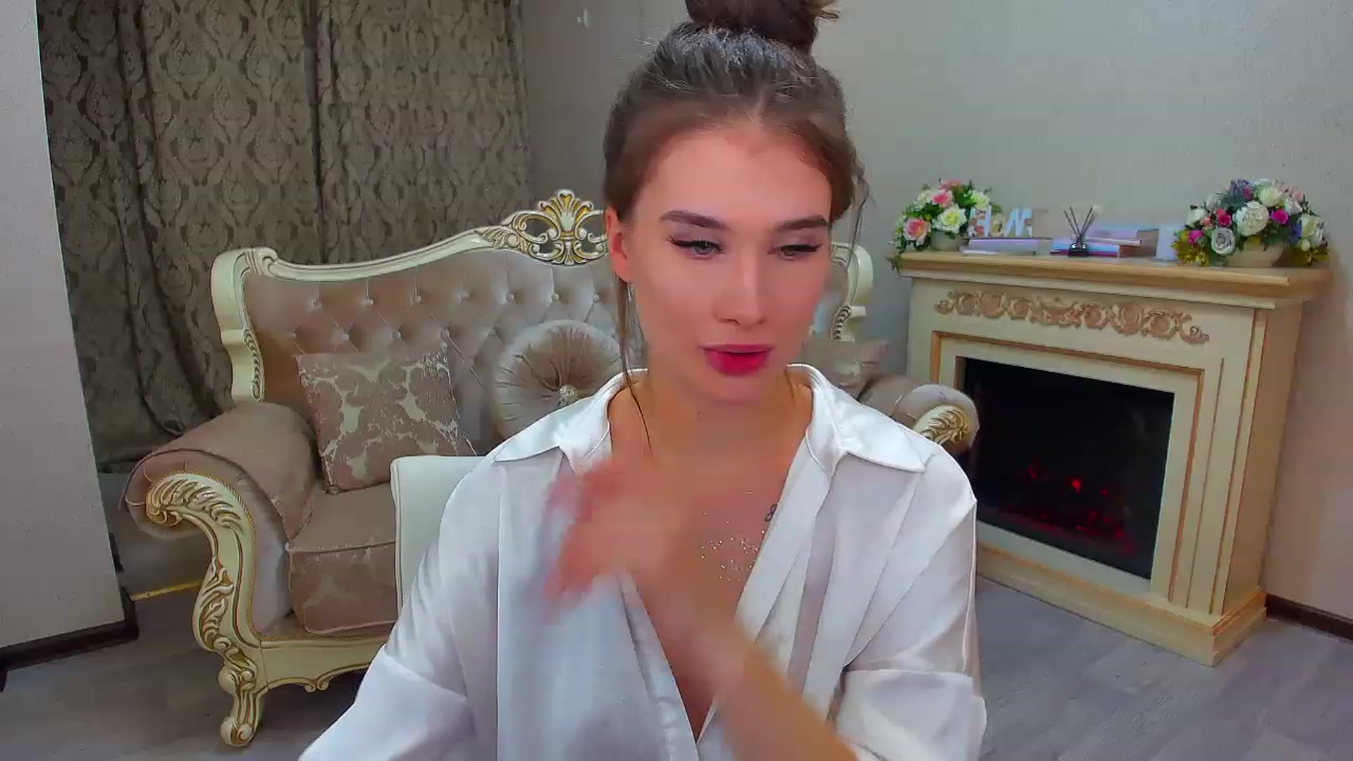 Gallery image thumbnail from LoyalToYouu's myfreecams stream on, 11/23/2022, 22:27 image 7 of 20