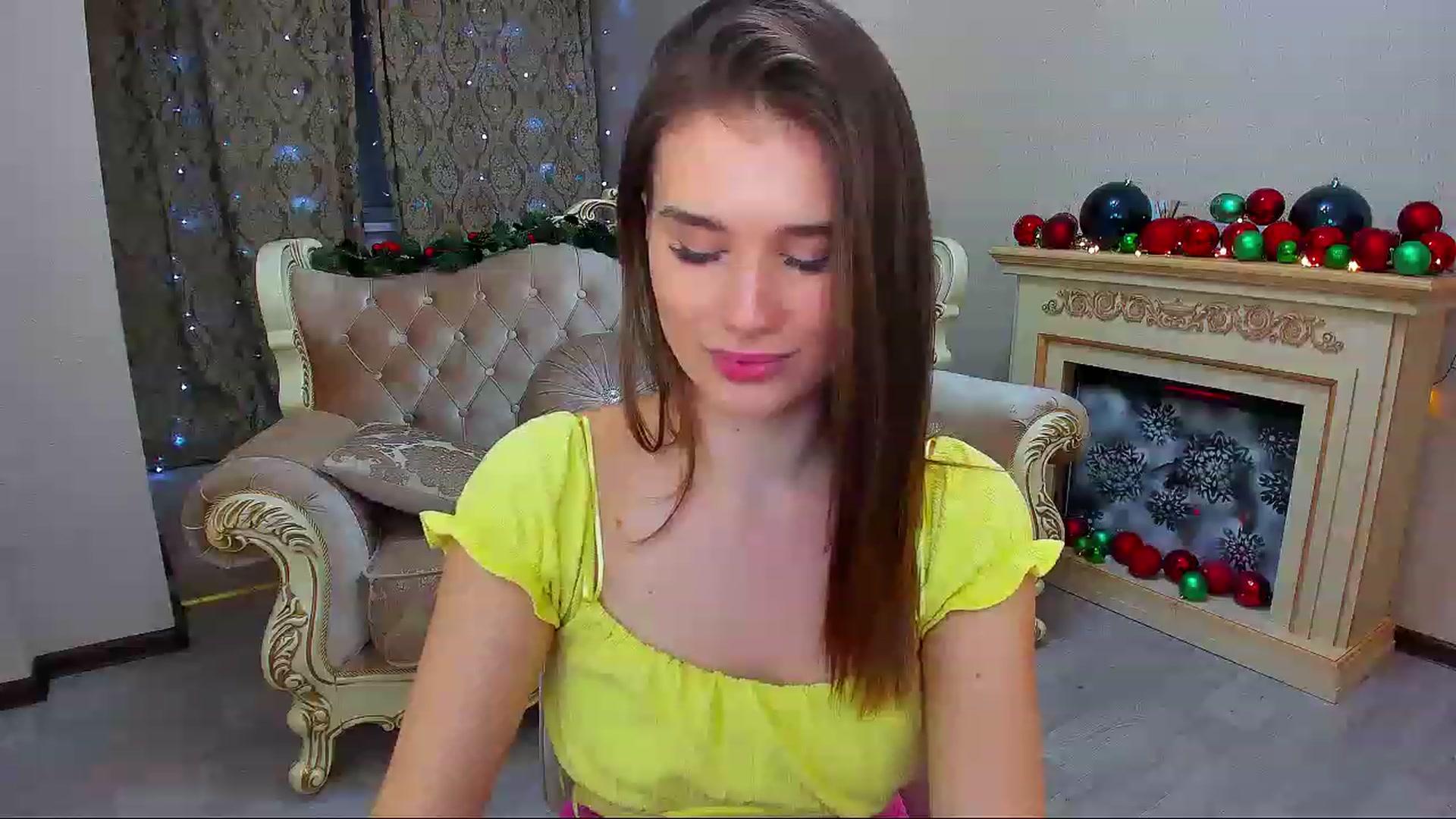 Gallery image thumbnail from LoyalToYouu's myfreecams stream on, 12/18/2022, 22:27 image 15 of 20