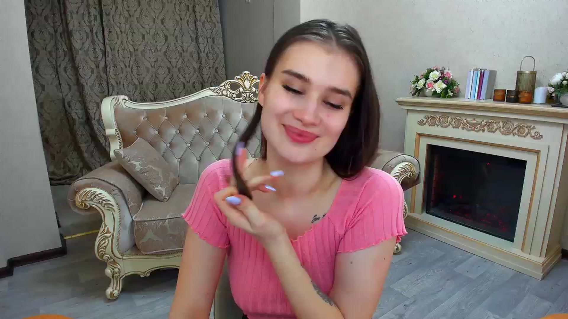 Gallery image thumbnail from LoyalToYouu's myfreecams stream on, 03/13/2024, 19:00 image 2 of 20