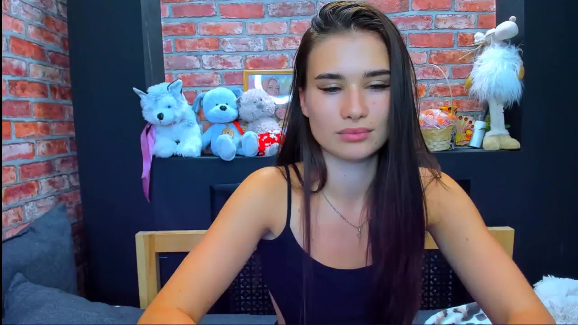 Gallery image thumbnail from LoyalToYouu's myfreecams stream on, 08/17/2024, 15:28 image 13 of 20