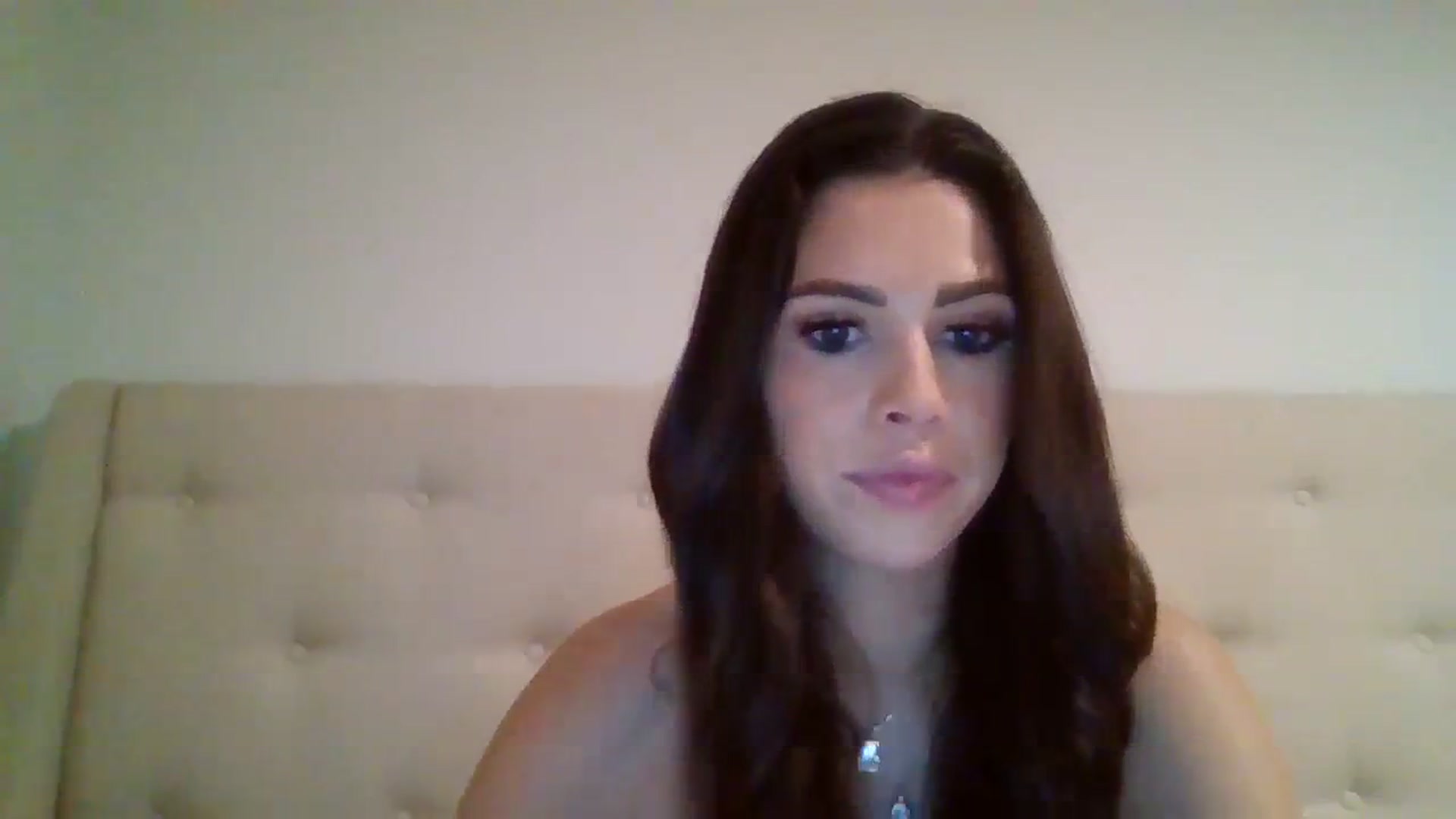 Gallery image thumbnail from Lpell1's myfreecams stream on, 03/18/2024, 01:57 image 10 of 20