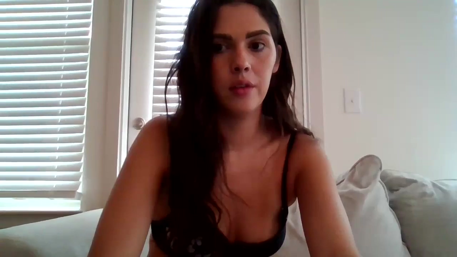 Gallery image thumbnail from Lpell1's myfreecams stream on, 07/11/2024, 21:29 image 17 of 20