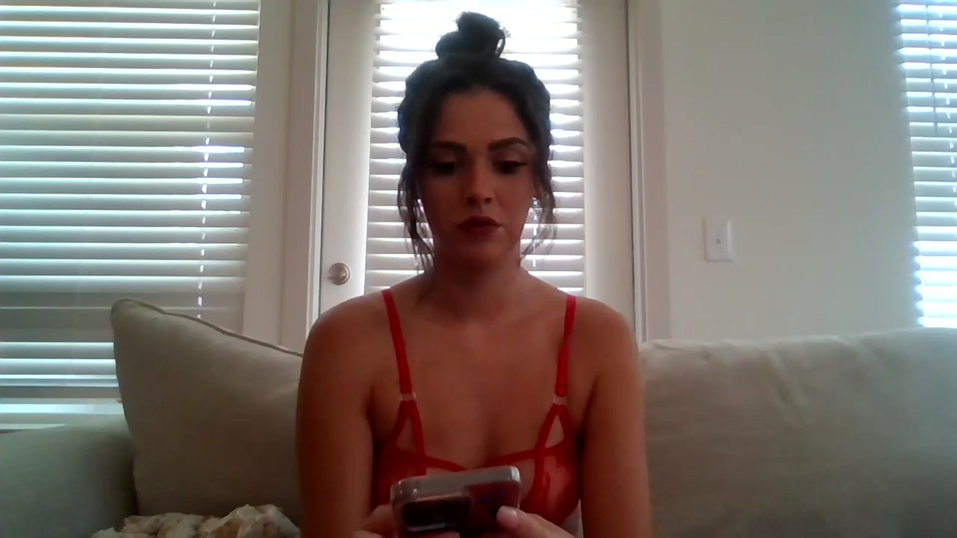 Gallery image thumbnail from Lpell1's myfreecams stream on, 08/01/2024, 20:56 image 18 of 20