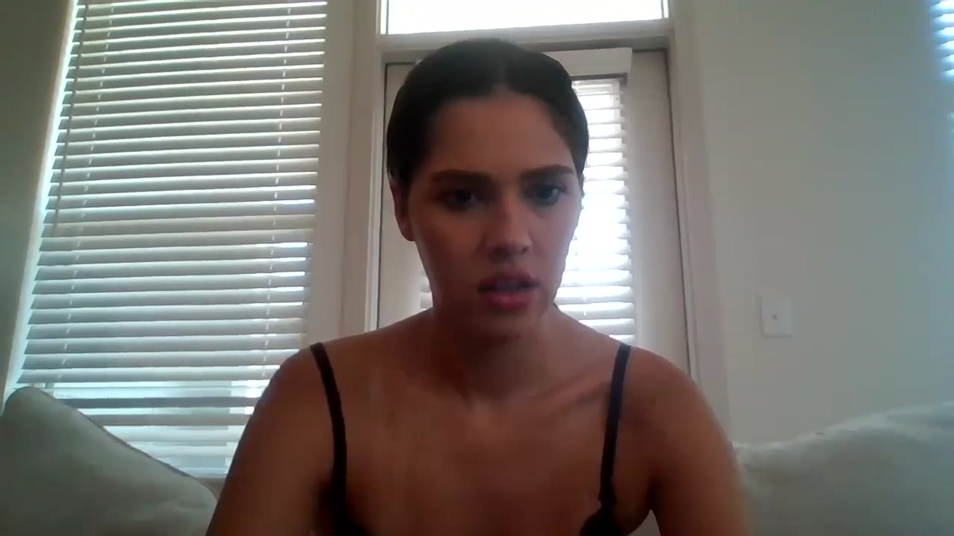 Gallery image thumbnail from Lpell1's myfreecams stream on, 08/20/2024, 21:27 image 11 of 20