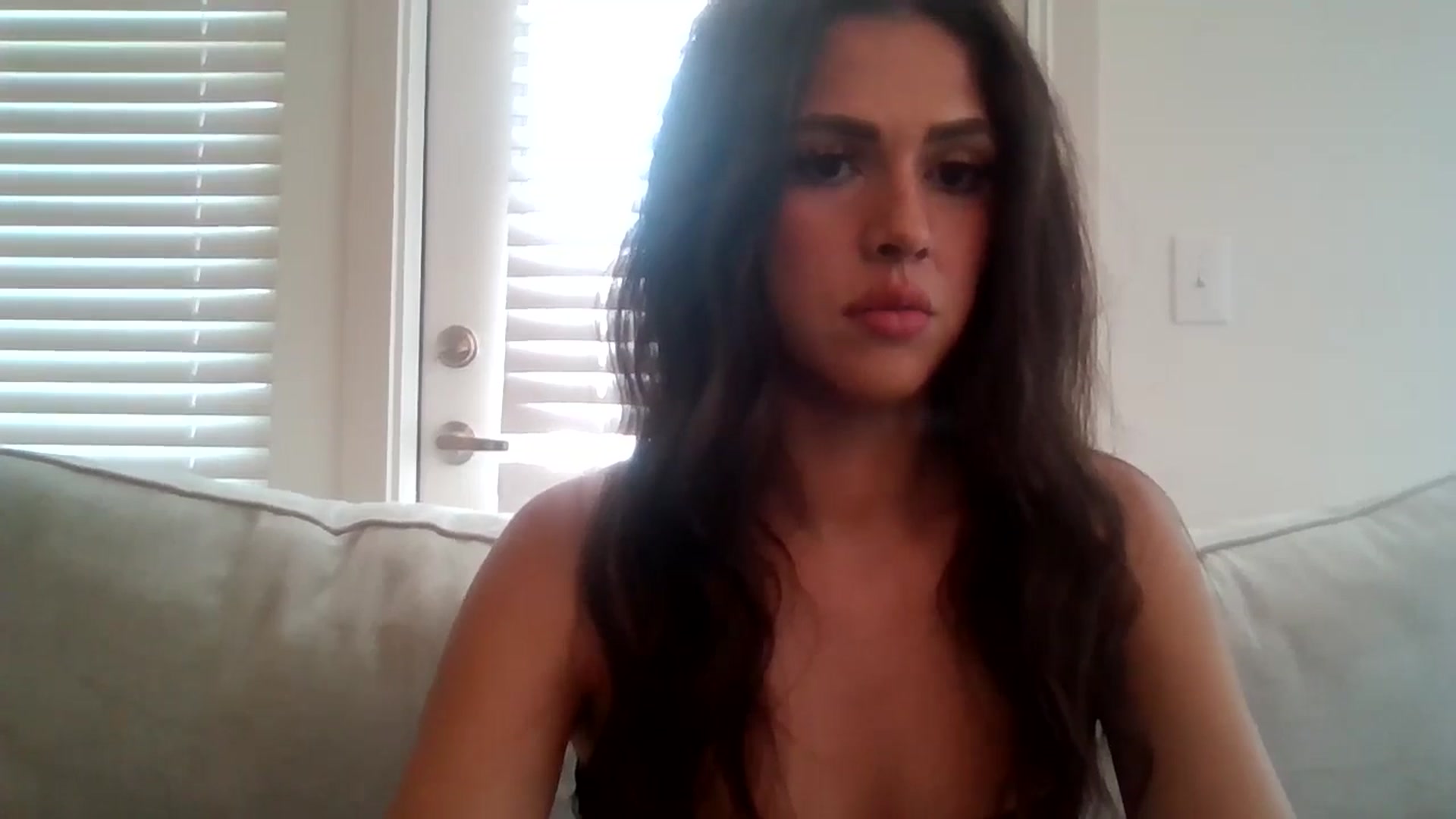Gallery image thumbnail from Lpell1's myfreecams stream on, 08/22/2024, 20:40 image 18 of 20