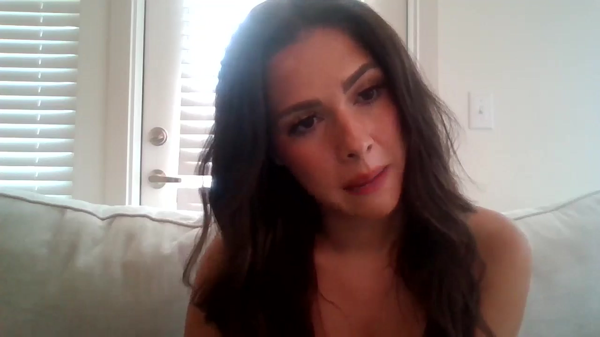 Gallery image thumbnail from Lpell1's myfreecams stream on, 08/22/2024, 20:40 image 16 of 20
