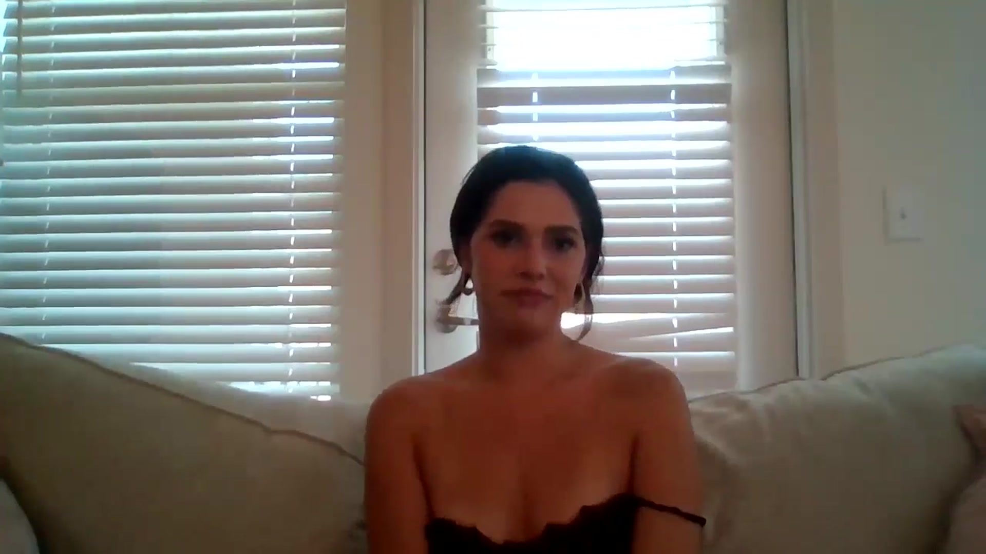 Gallery image thumbnail from Lpell1's myfreecams stream on, 10/07/2024, 22:38 image 2 of 20