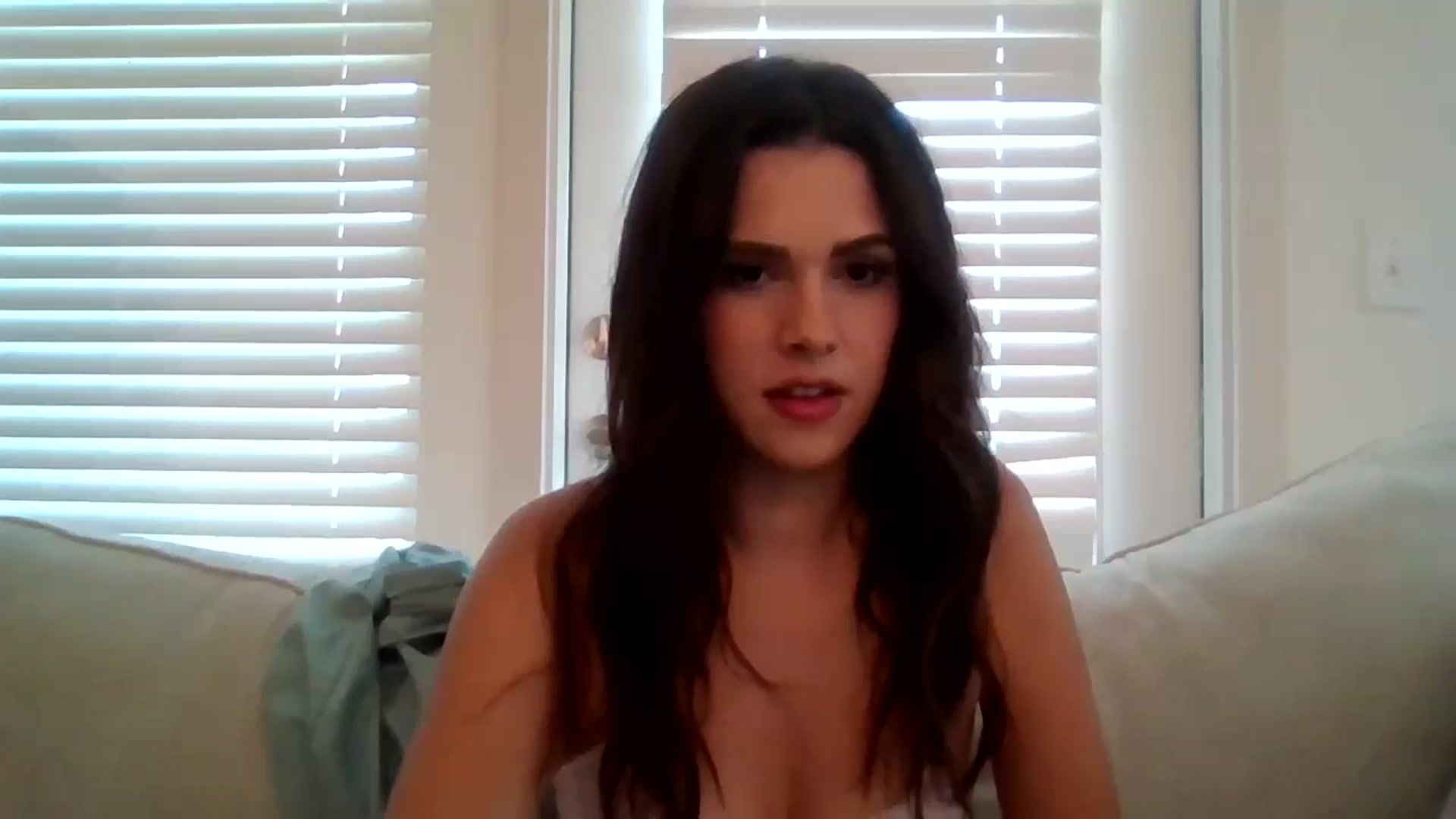 Gallery image thumbnail from Lpell1's myfreecams stream on, 10/21/2024, 21:53 image 1 of 20