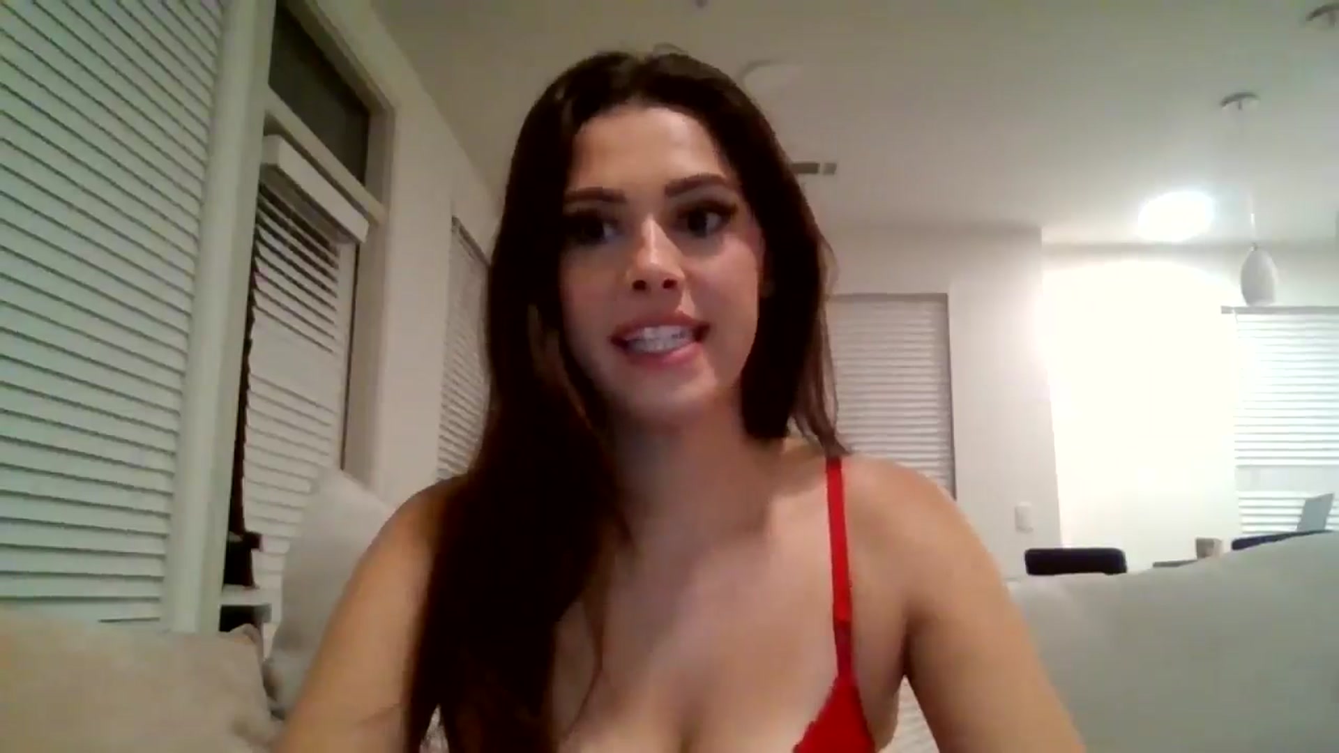 Gallery image thumbnail from Lpell1's myfreecams stream on, 12/04/2024, 02:01 image 11 of 20