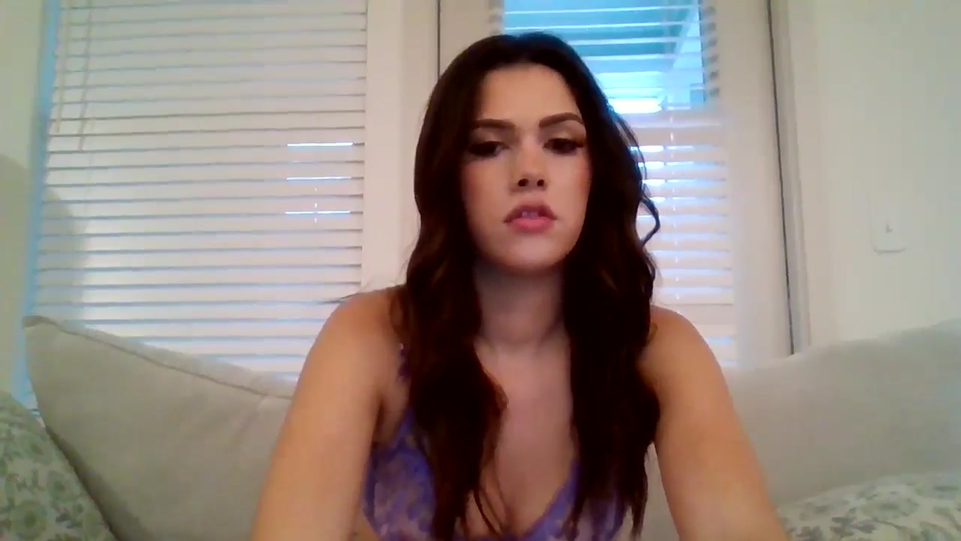Gallery image thumbnail from Lpell1's myfreecams stream on, 01/15/2025, 23:16 image 16 of 20