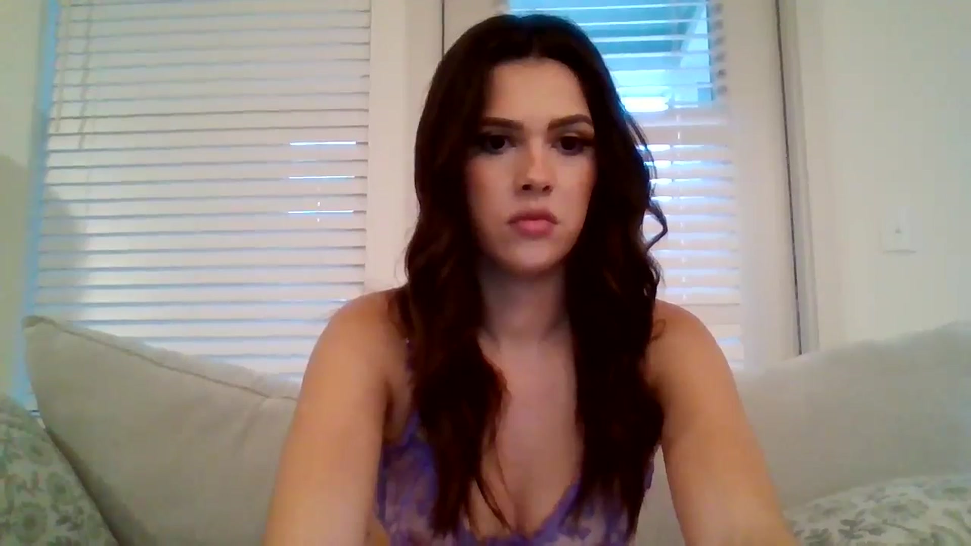 Gallery image thumbnail from Lpell1's myfreecams stream on, 01/15/2025, 23:16 image 17 of 20