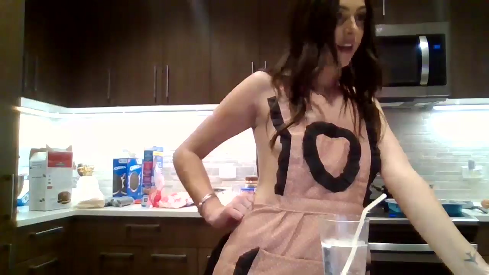 Gallery image thumbnail from Lpell1's myfreecams stream on, 01/31/2025, 04:22 image 7 of 20