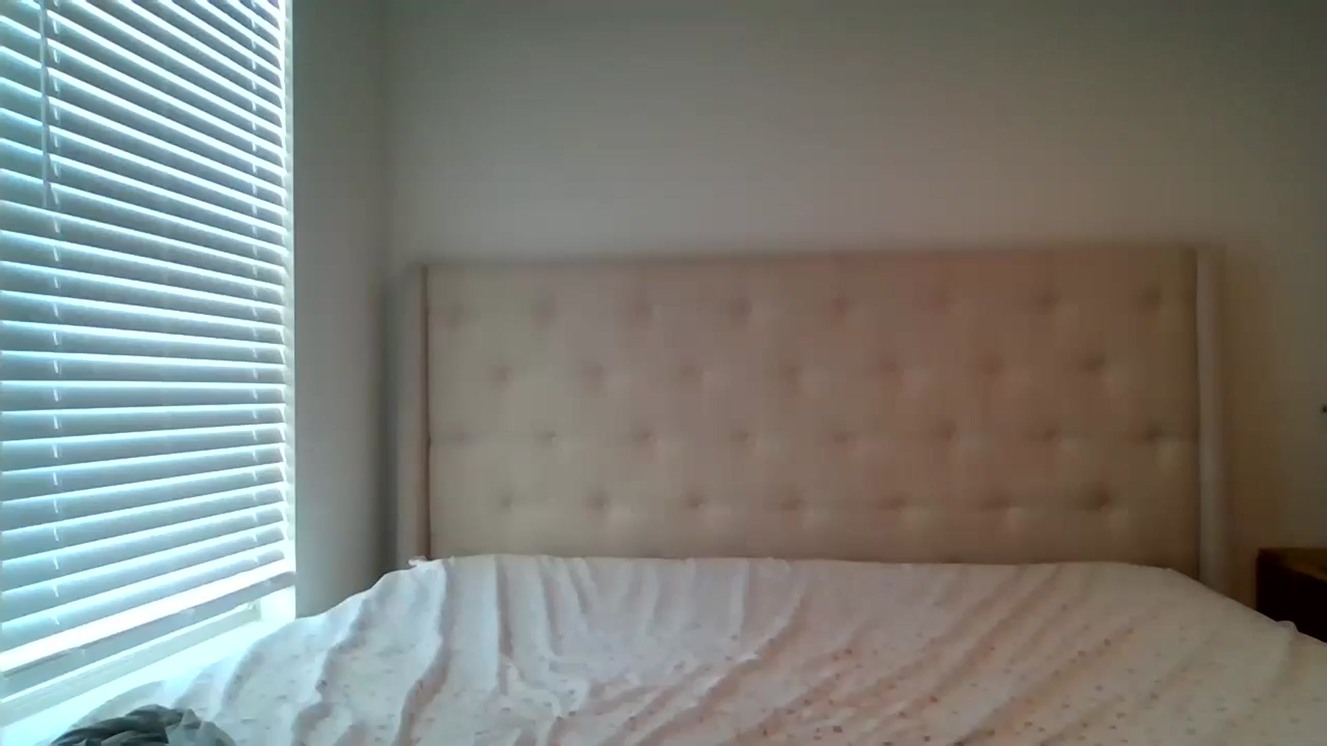 Gallery image thumbnail from Lpell1's myfreecams stream on, 03/10/2025, 17:47 image 9 of 20