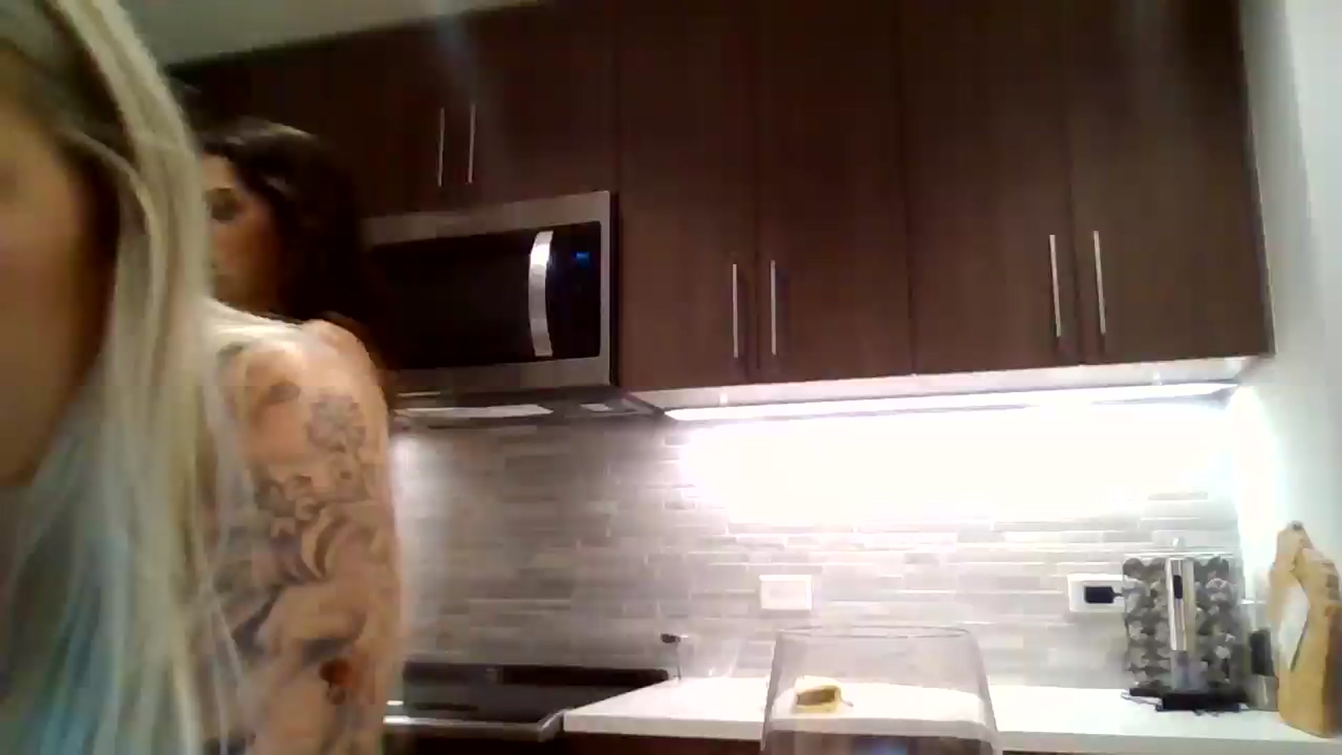Gallery image thumbnail from Lpell1's myfreecams stream on, 03/11/2025, 04:01 image 19 of 20