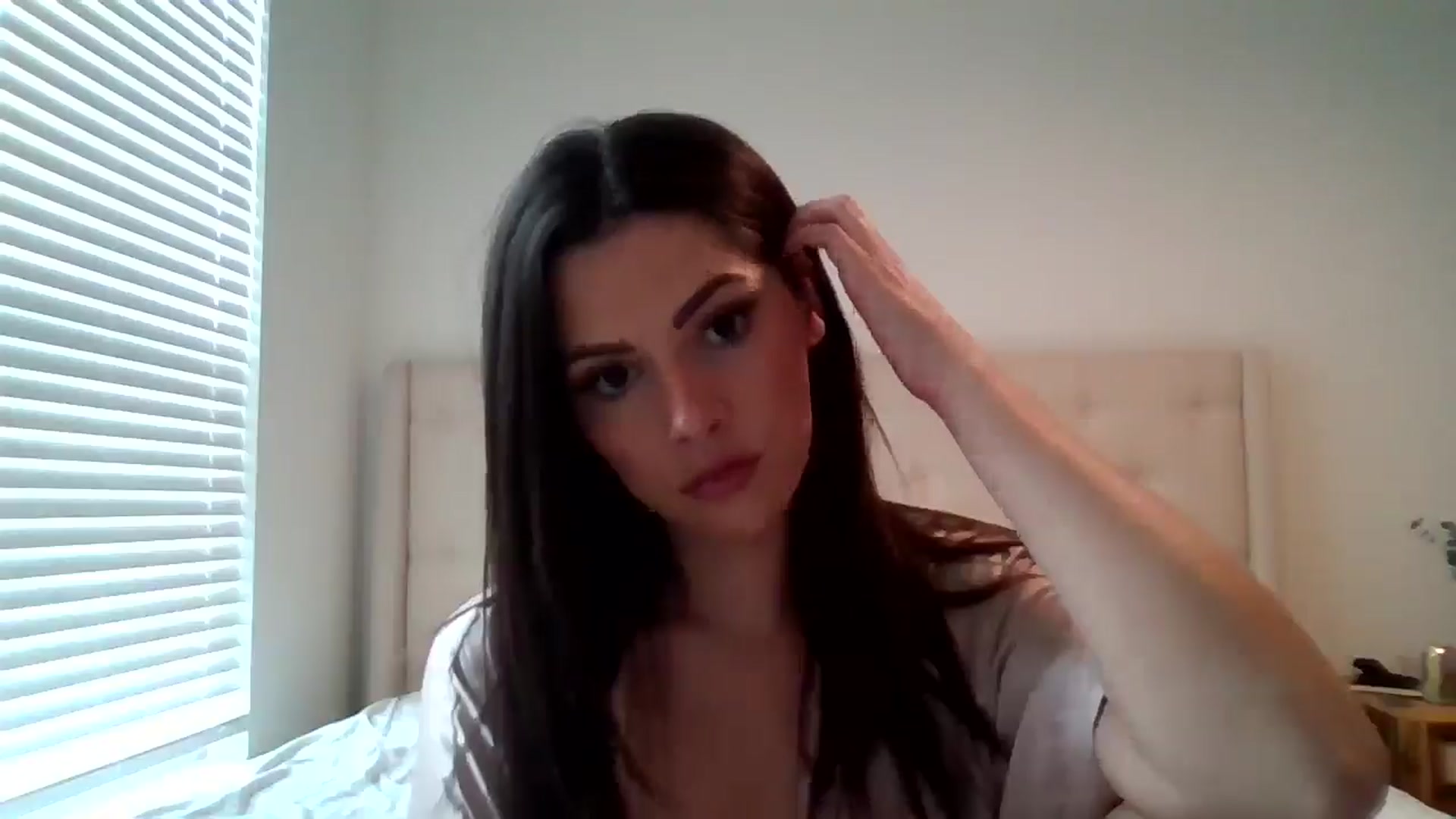 Gallery image thumbnail from Lpell1's myfreecams stream on, 03/26/2025, 20:45 image 7 of 20