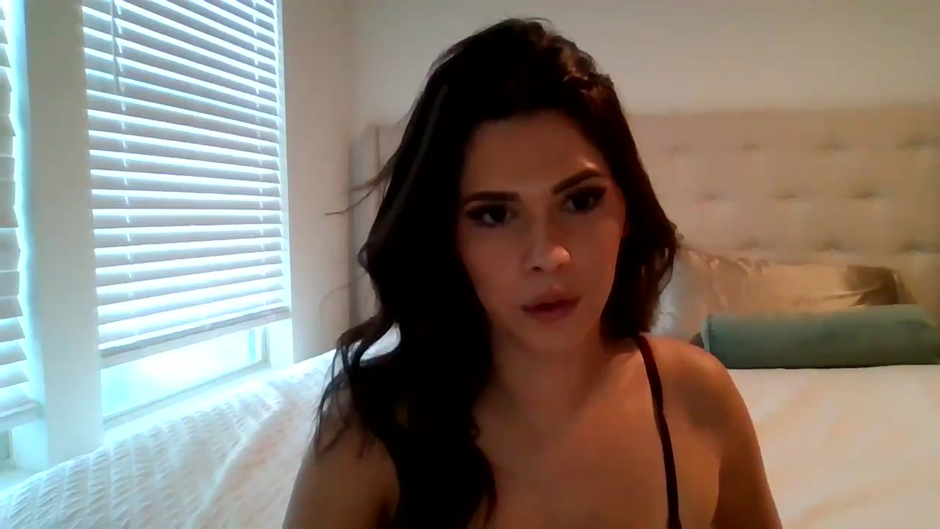 Gallery image thumbnail from Lpell1's myfreecams stream on, 04/07/2025, 23:12 image 5 of 20