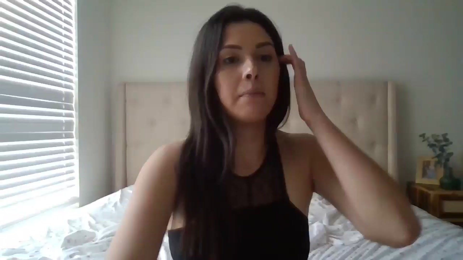 Gallery image thumbnail from Lpell1's myfreecams stream on, 04/22/2025, 19:49 image 1 of 20