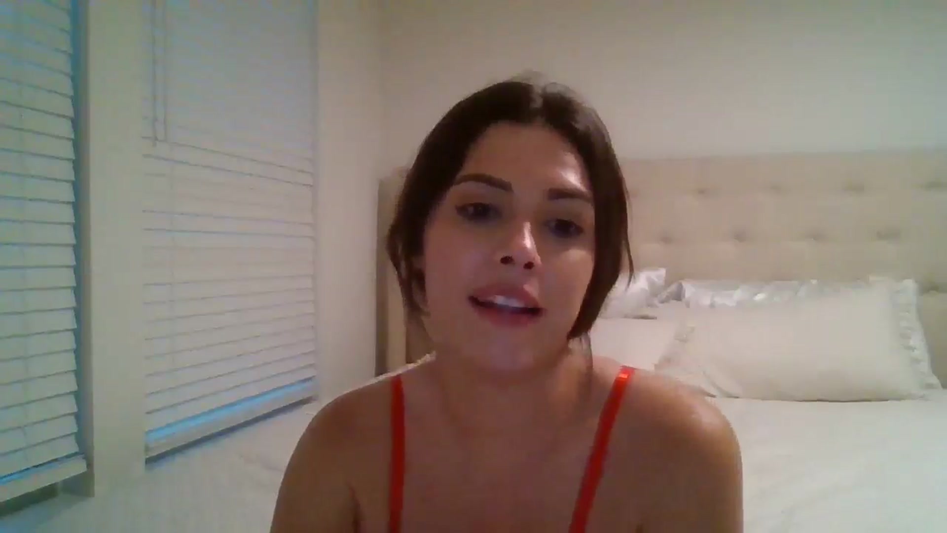 Gallery image thumbnail from Lpell1's myfreecams stream on, 05/06/2025, 24:25 image 12 of 20