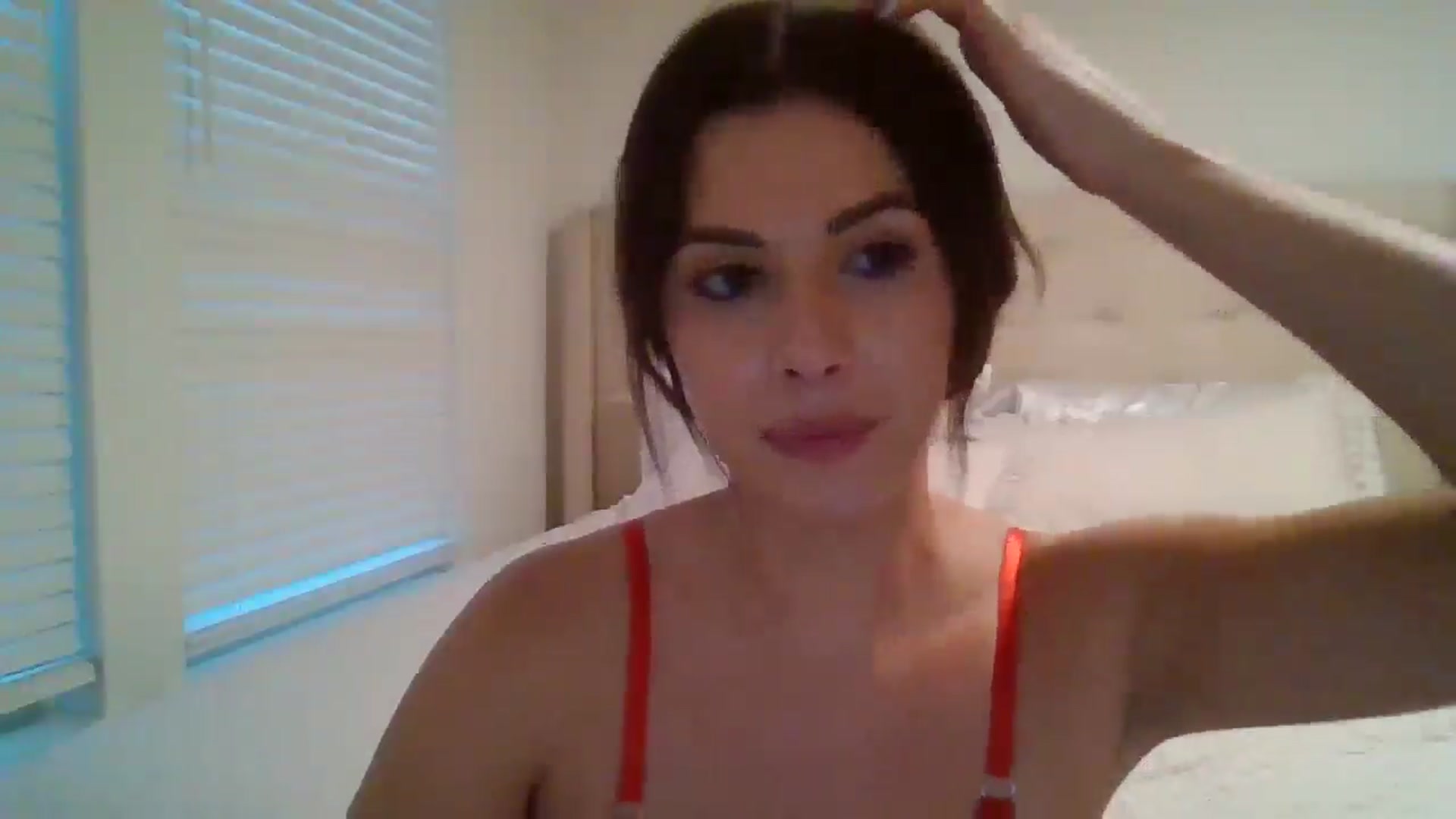 Gallery image thumbnail from Lpell1's myfreecams stream on, 05/06/2025, 24:25 image 5 of 20