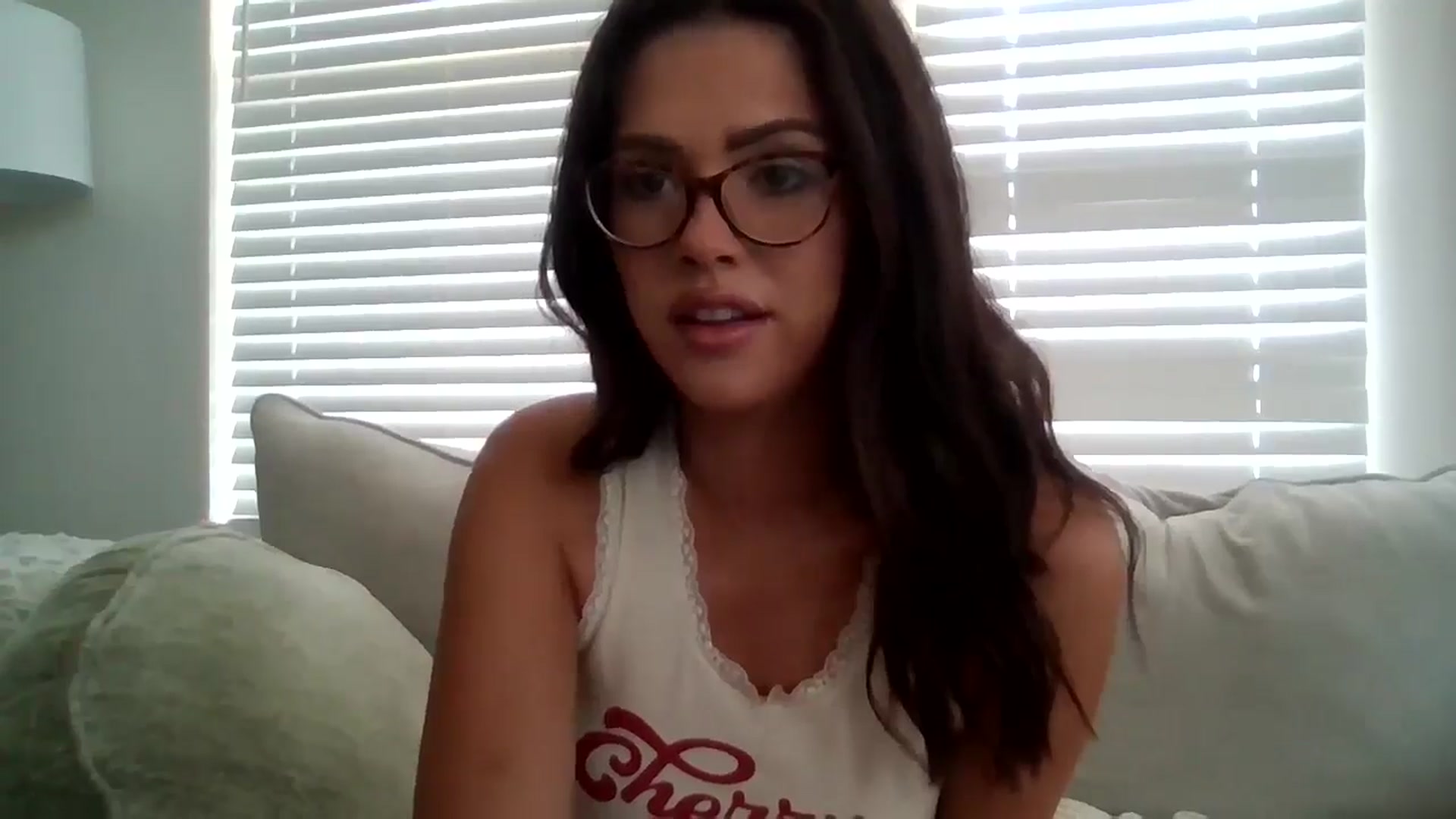 Gallery image thumbnail from Lpell1's myfreecams stream on, 08/12/2025, 18:44 image 9 of 20