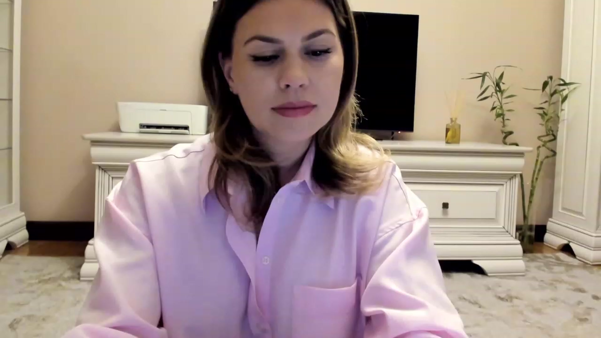 Gallery image thumbnail from Lu126's myfreecams stream on, 12/01/2022, 08:01 image 10 of 20