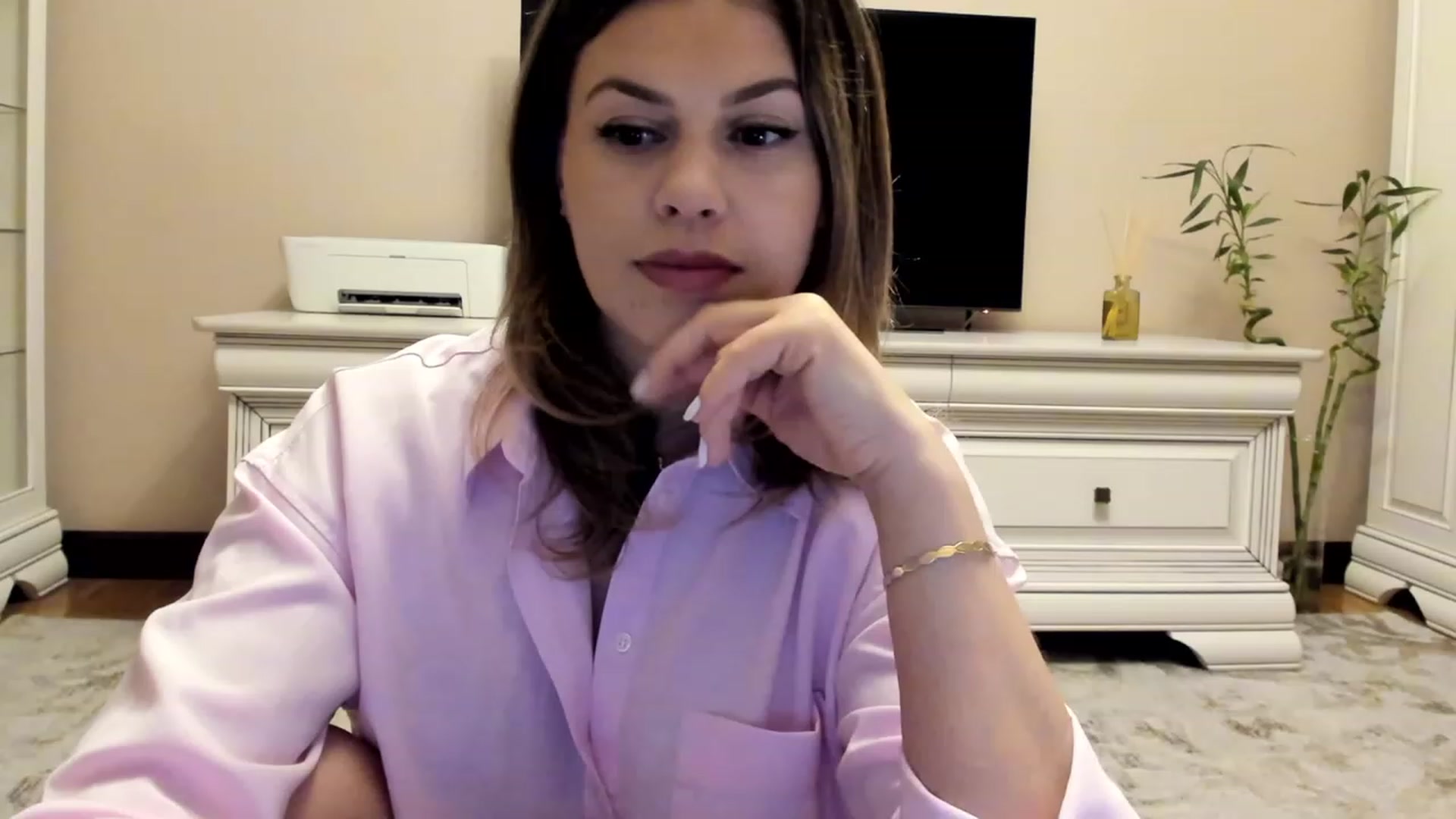 Gallery image thumbnail from Lu126's myfreecams stream on, 12/01/2022, 08:01 image 4 of 20
