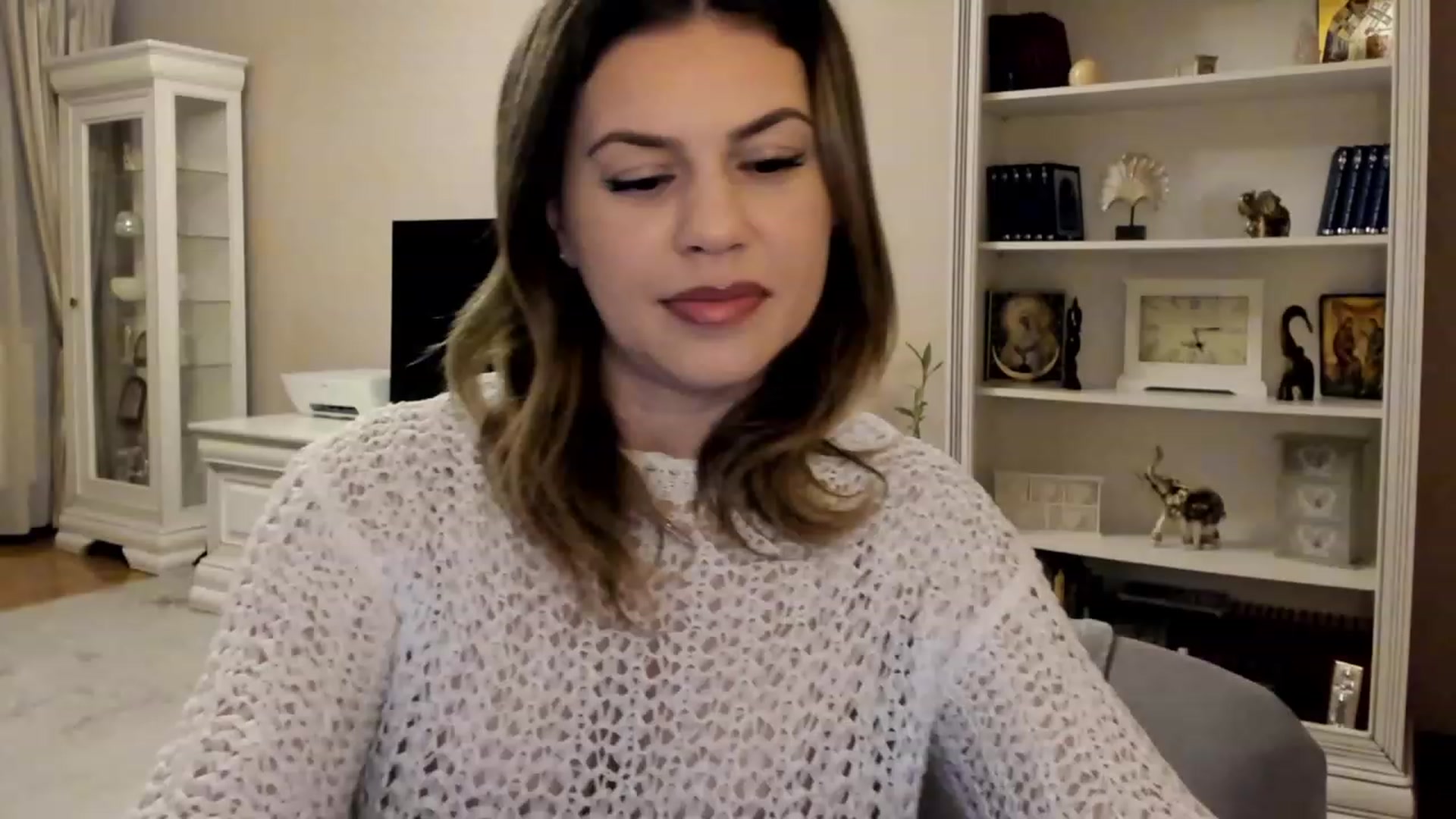 Gallery image thumbnail from Lu126's myfreecams stream on, 12/04/2022, 03:57 image 7 of 20