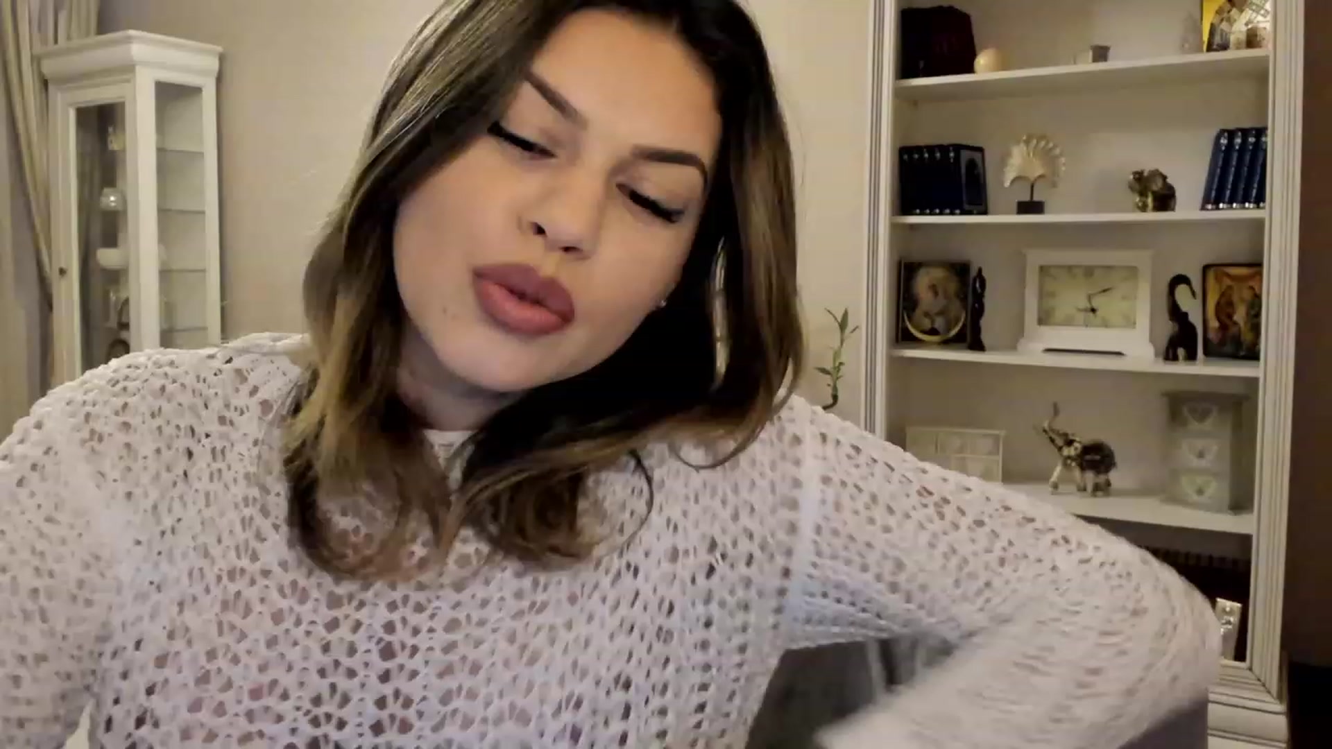 Gallery image thumbnail from Lu126's myfreecams stream on, 12/04/2022, 03:57 image 6 of 20