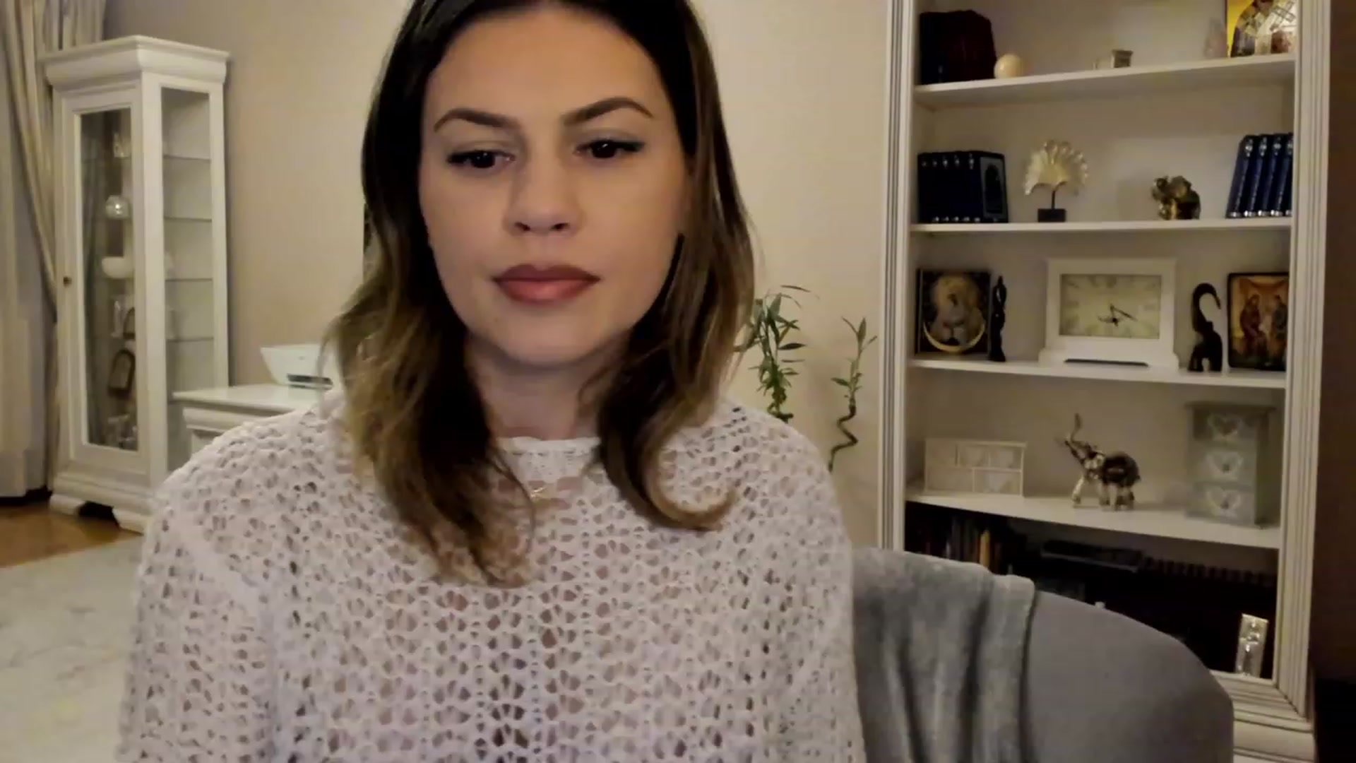 Gallery image thumbnail from Lu126's myfreecams stream on, 12/04/2022, 03:57 image 9 of 20