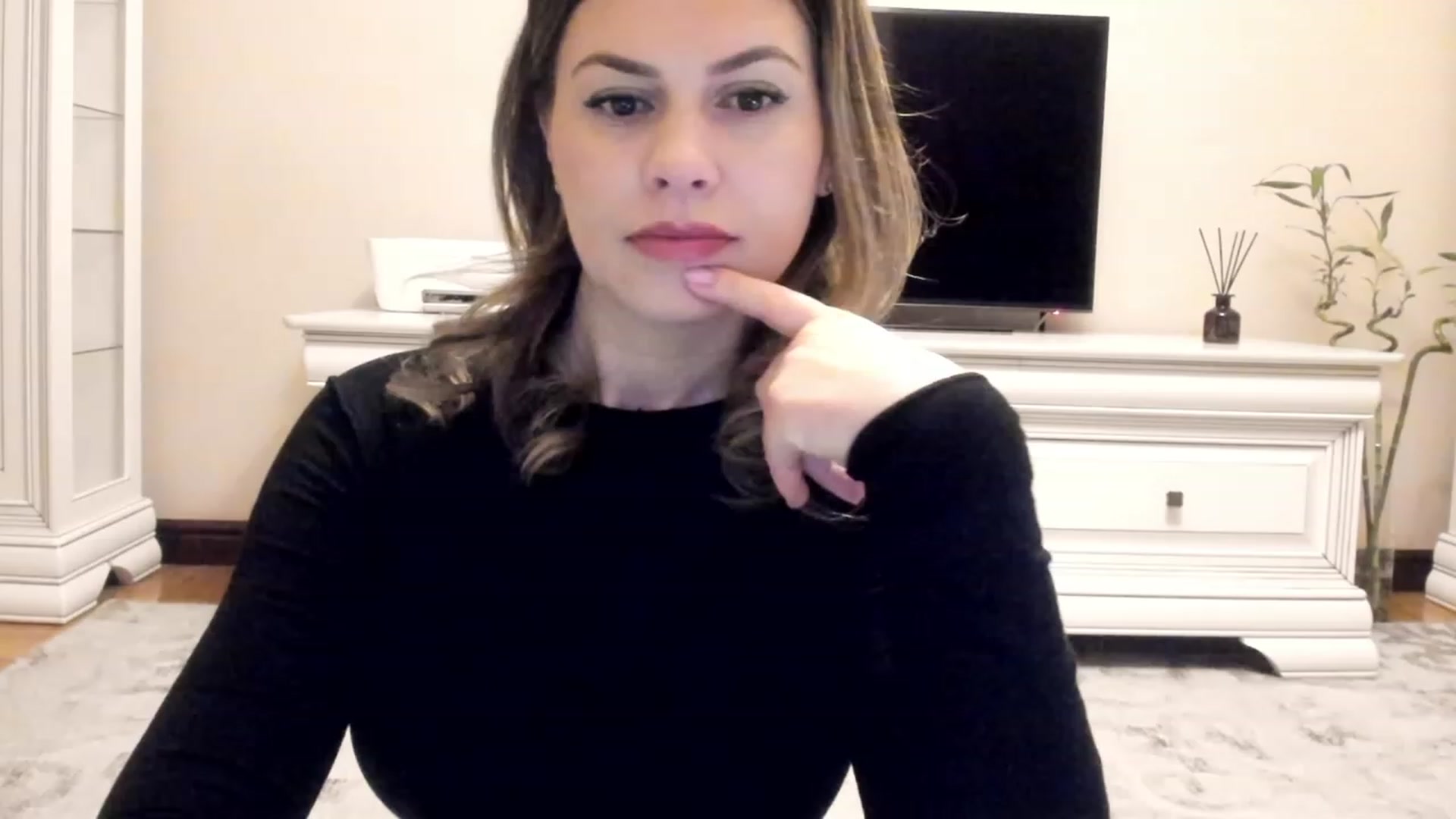 Gallery image thumbnail from Lu126's myfreecams stream on, 12/05/2022, 03:52 image 18 of 20