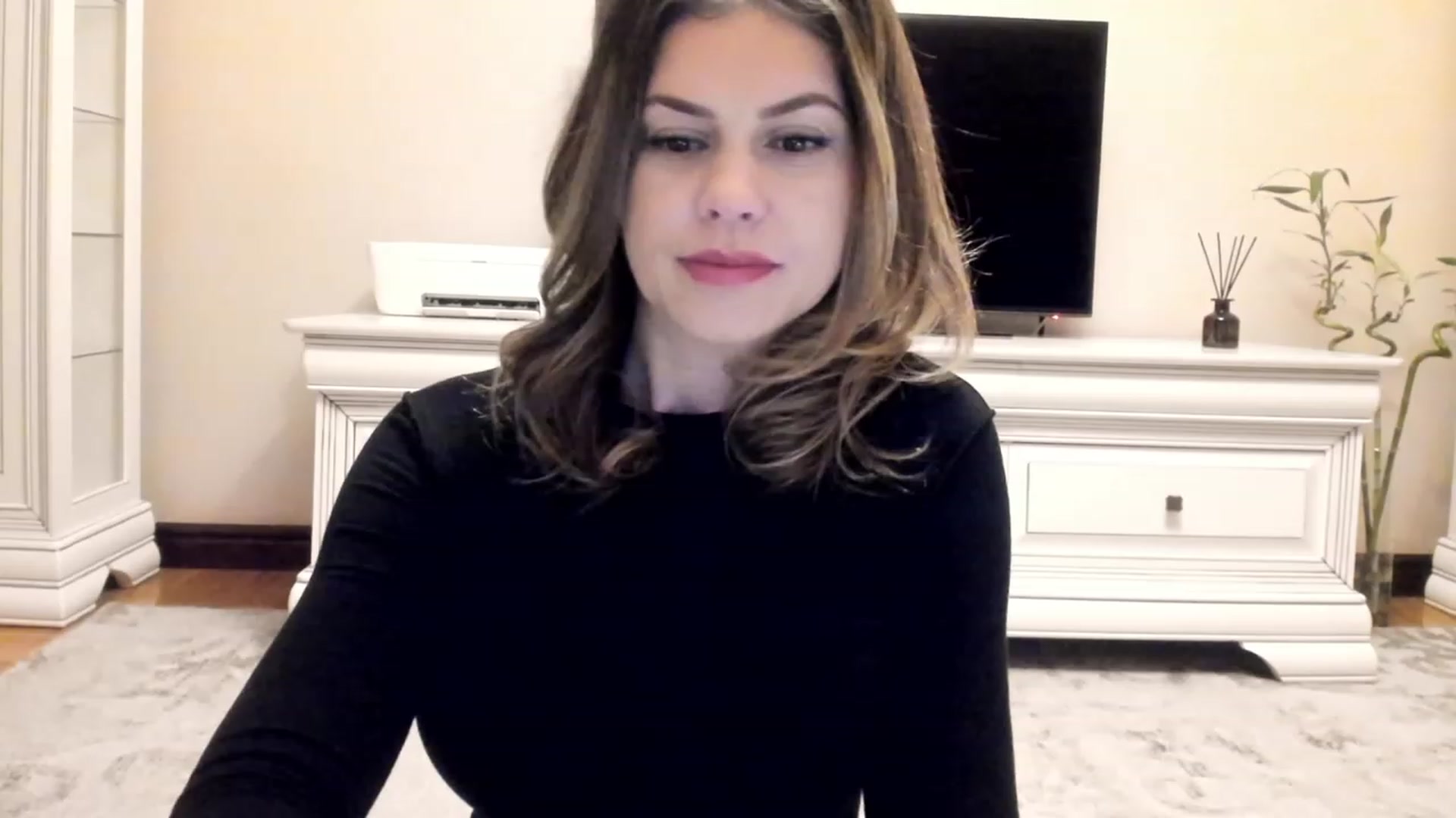 Gallery image thumbnail from Lu126's myfreecams stream on, 12/05/2022, 04:40 image 2 of 20