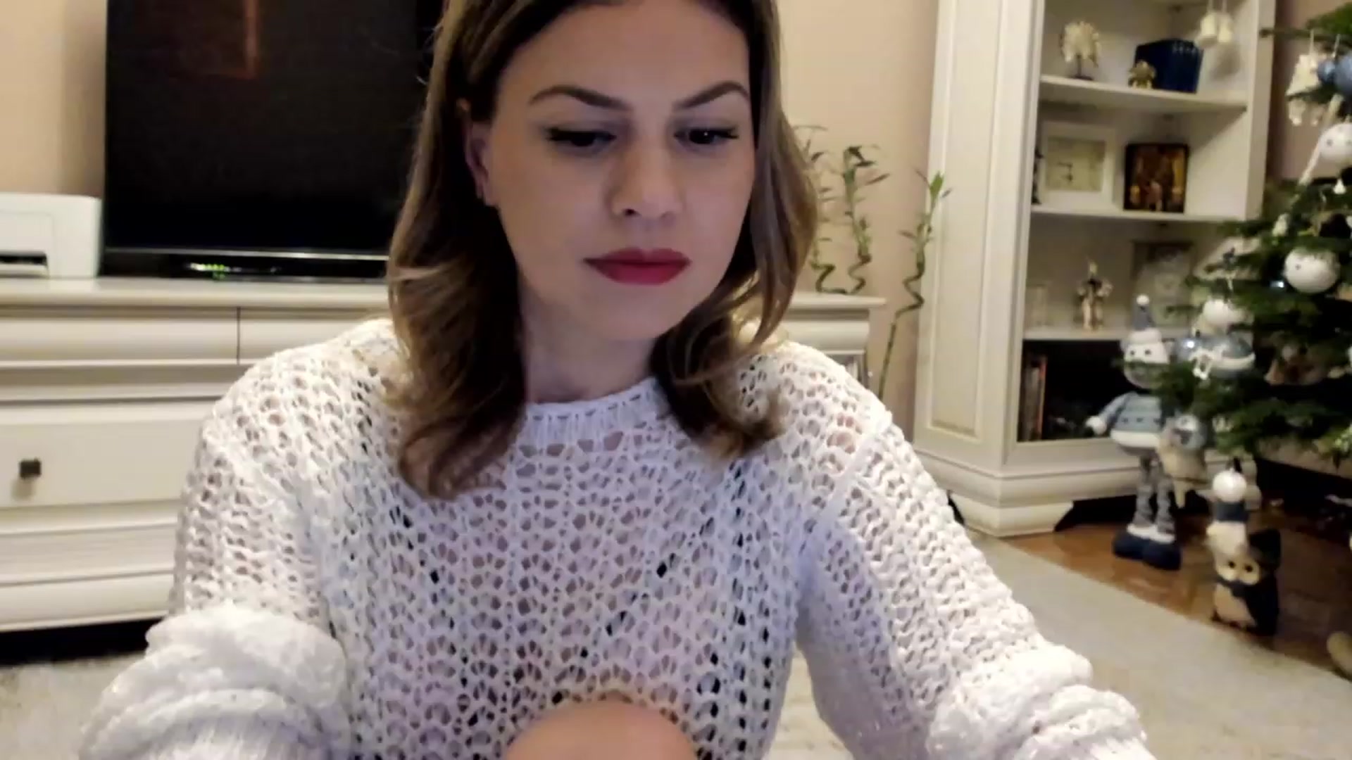 Gallery image thumbnail from Lu126's myfreecams stream on, 12/18/2022, 04:17 image 6 of 20