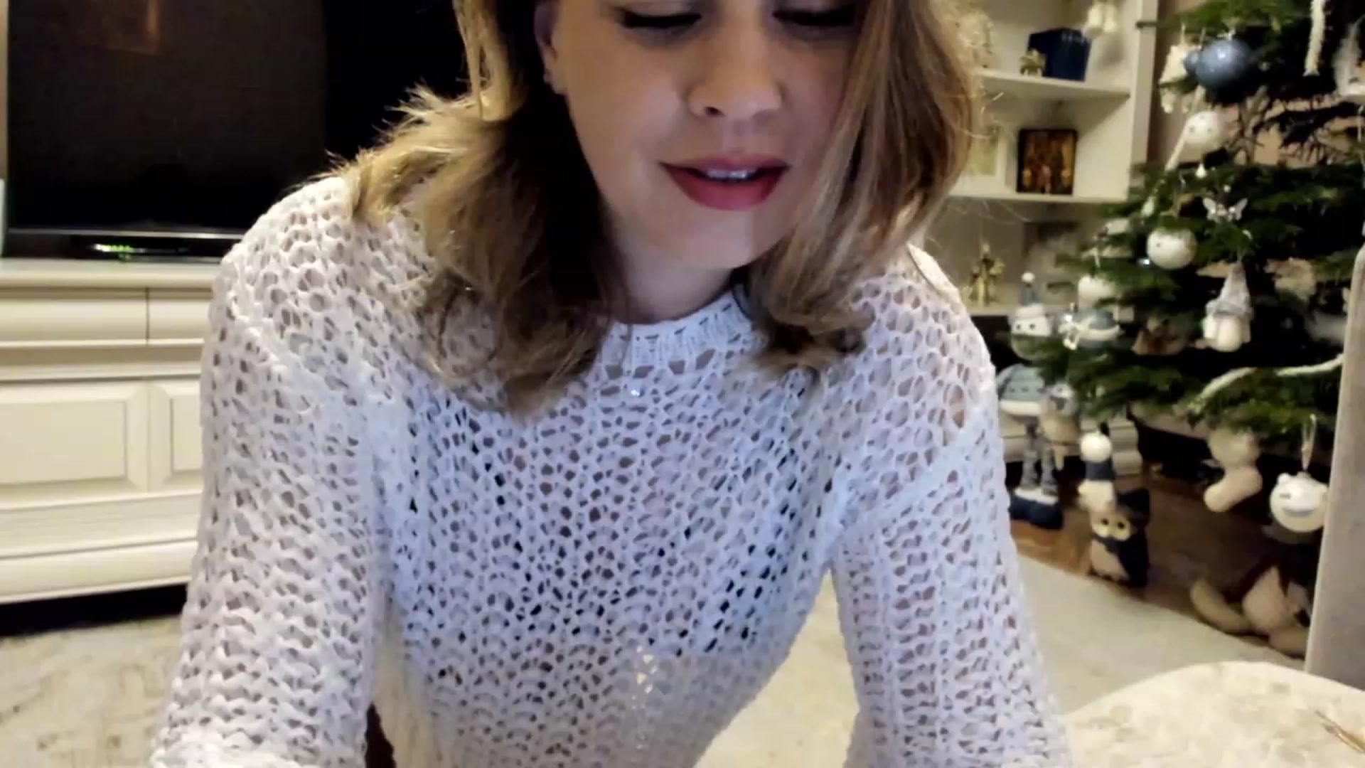 Gallery image thumbnail from Lu126's myfreecams stream on, 12/18/2022, 05:15 image 9 of 20