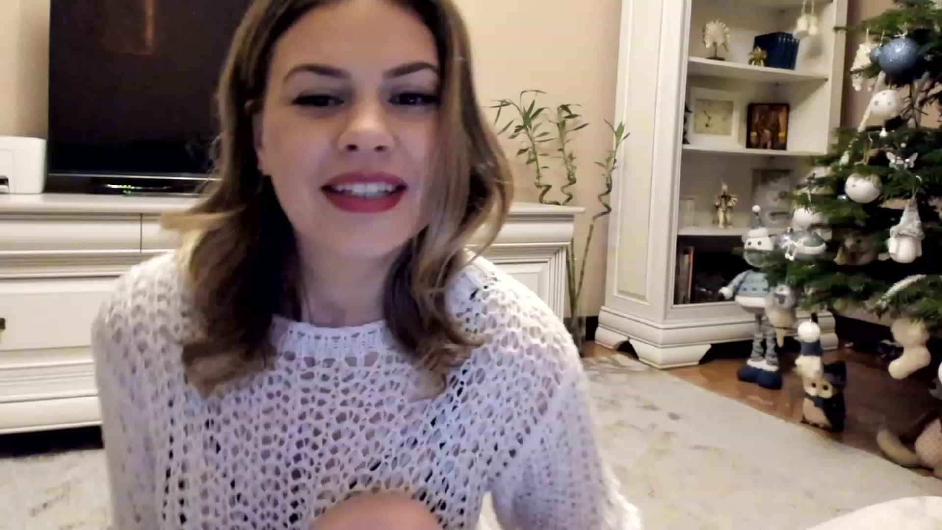 Gallery image thumbnail from Lu126's myfreecams stream on, 12/18/2022, 05:15 image 4 of 20