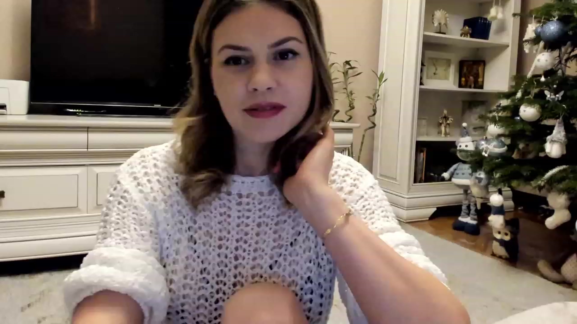 Gallery image thumbnail from Lu126's myfreecams stream on, 12/18/2022, 05:15 image 6 of 20