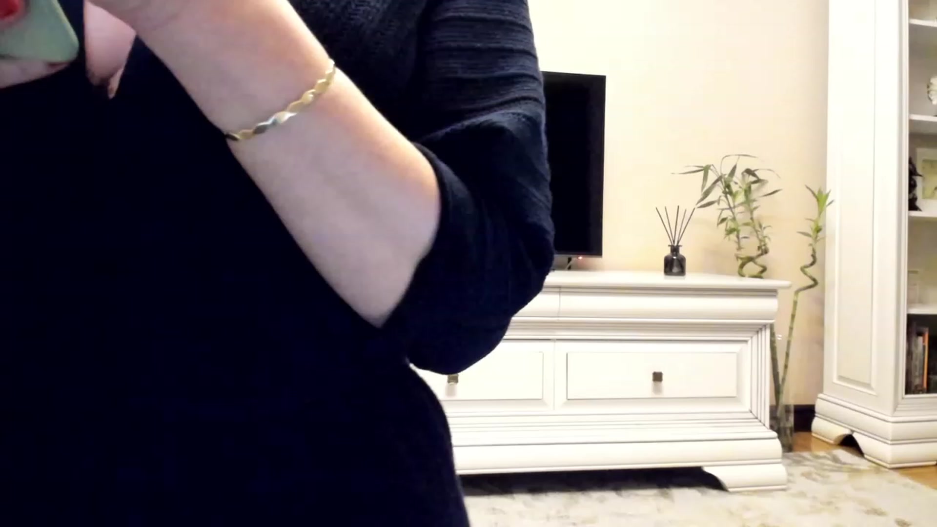 Gallery image thumbnail from Lu126's myfreecams stream on, 12/20/2022, 03:57 image 16 of 20
