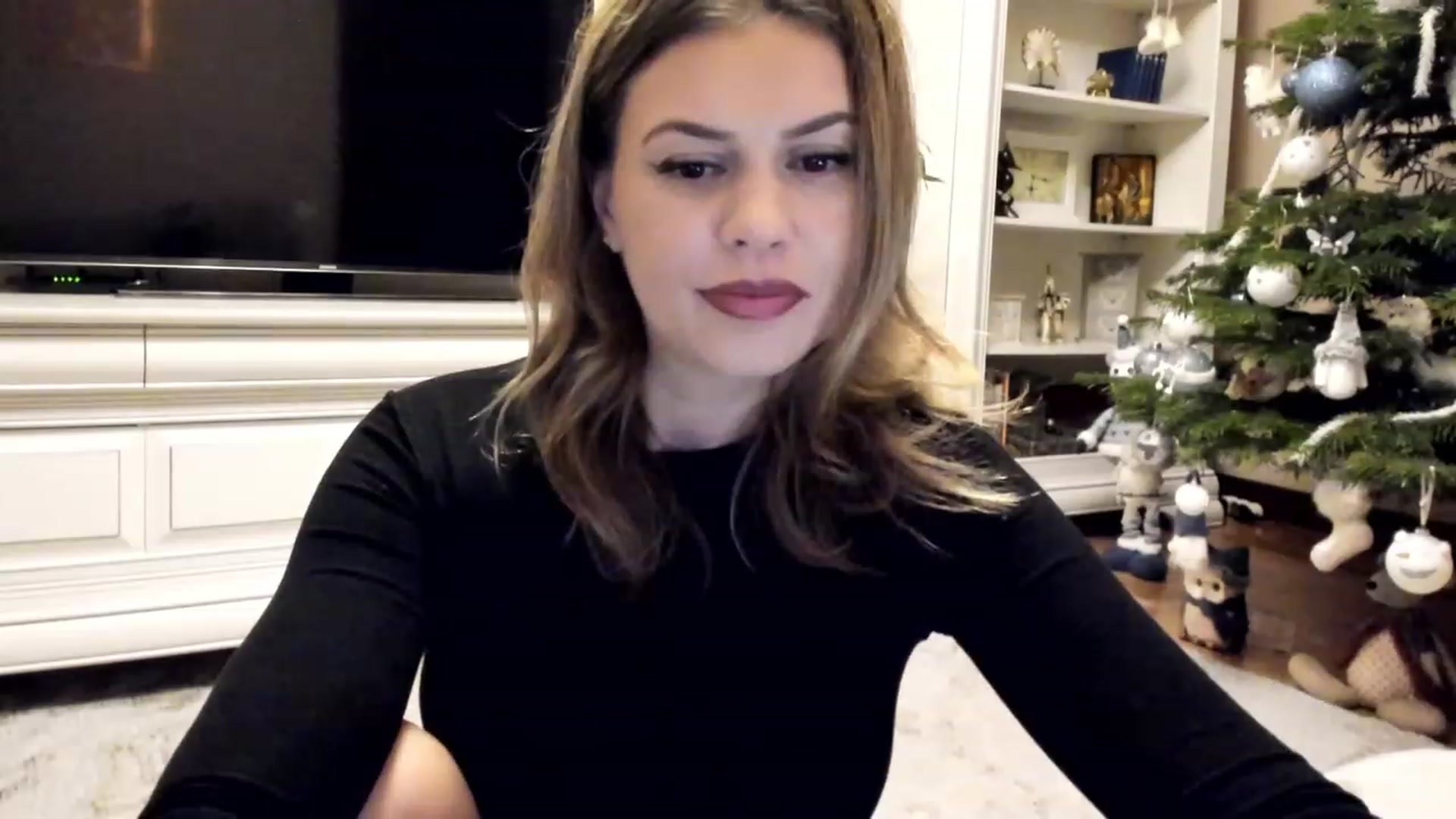 Gallery image thumbnail from Lu126's myfreecams stream on, 12/21/2022, 04:33 image 17 of 20