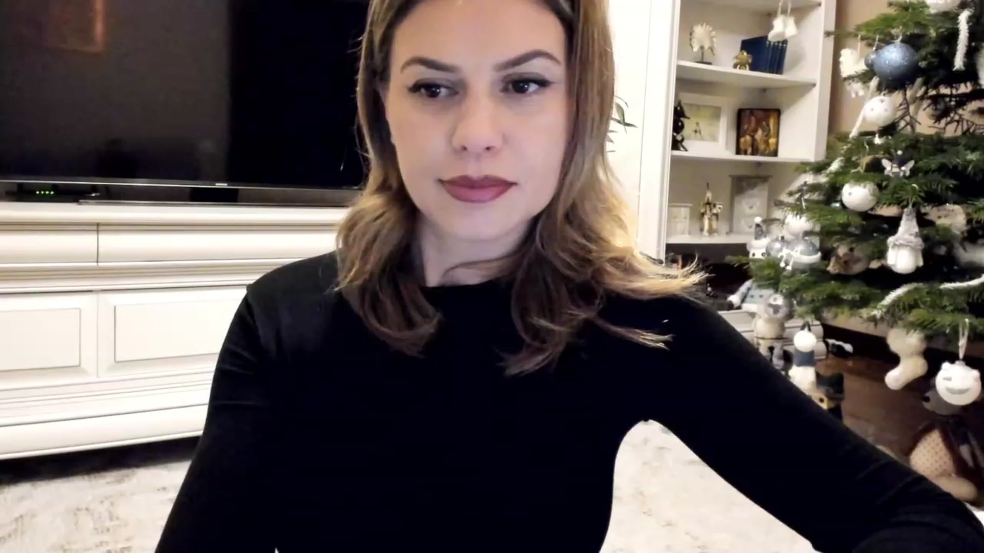 Gallery image thumbnail from Lu126's myfreecams stream on, 12/21/2022, 04:33 image 20 of 20