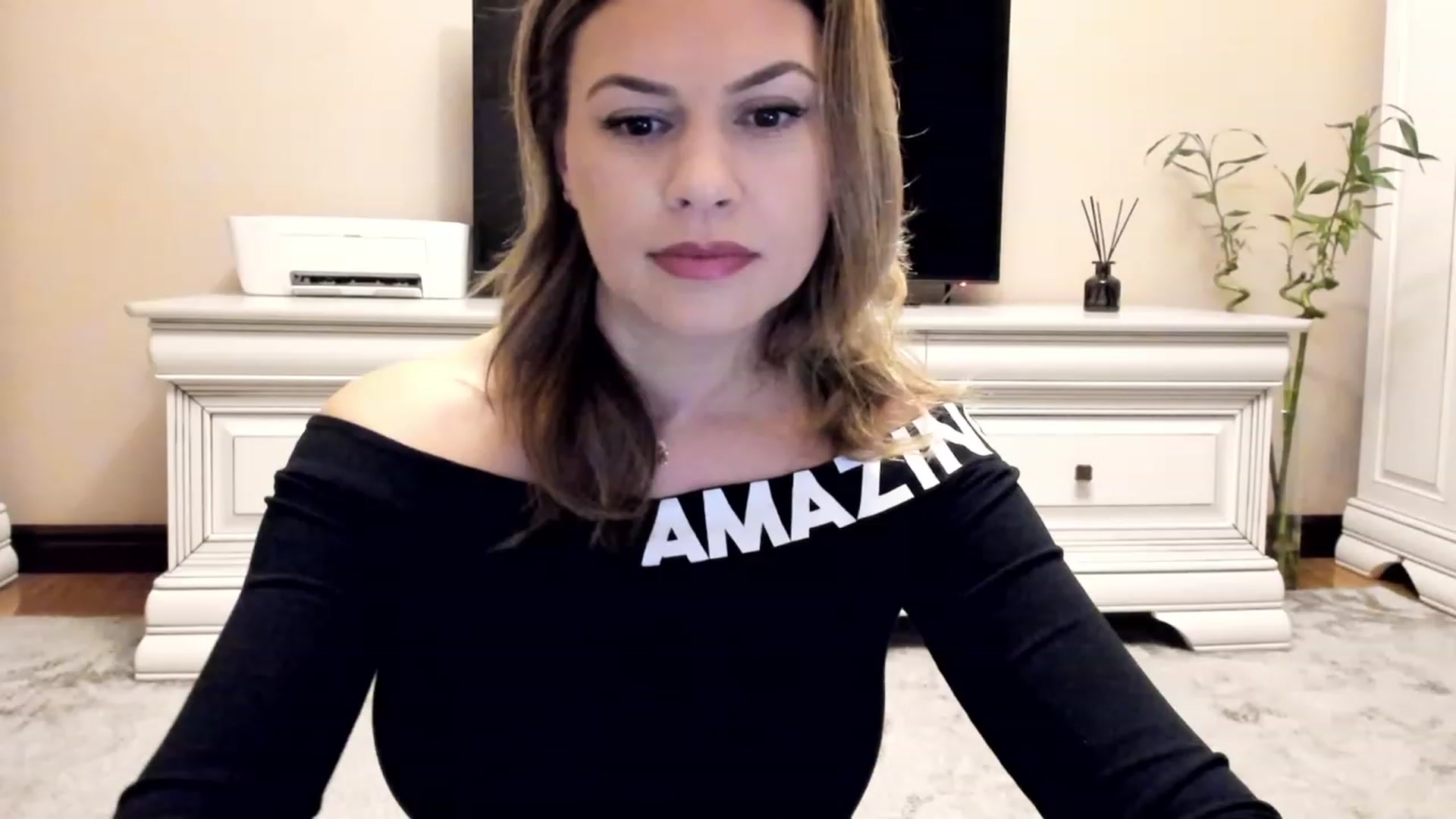 Gallery image thumbnail from Lu126's myfreecams stream on, 12/23/2022, 04:36 image 14 of 20