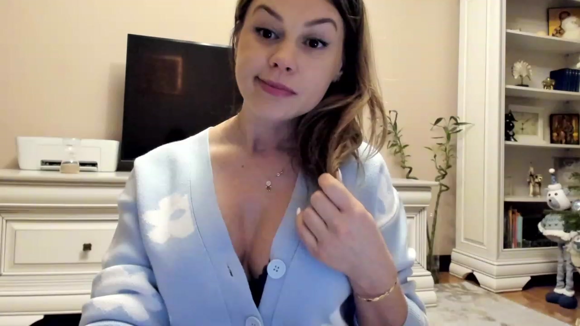 Gallery image thumbnail from Lu126's myfreecams stream on, 12/27/2022, 04:17 image 20 of 20