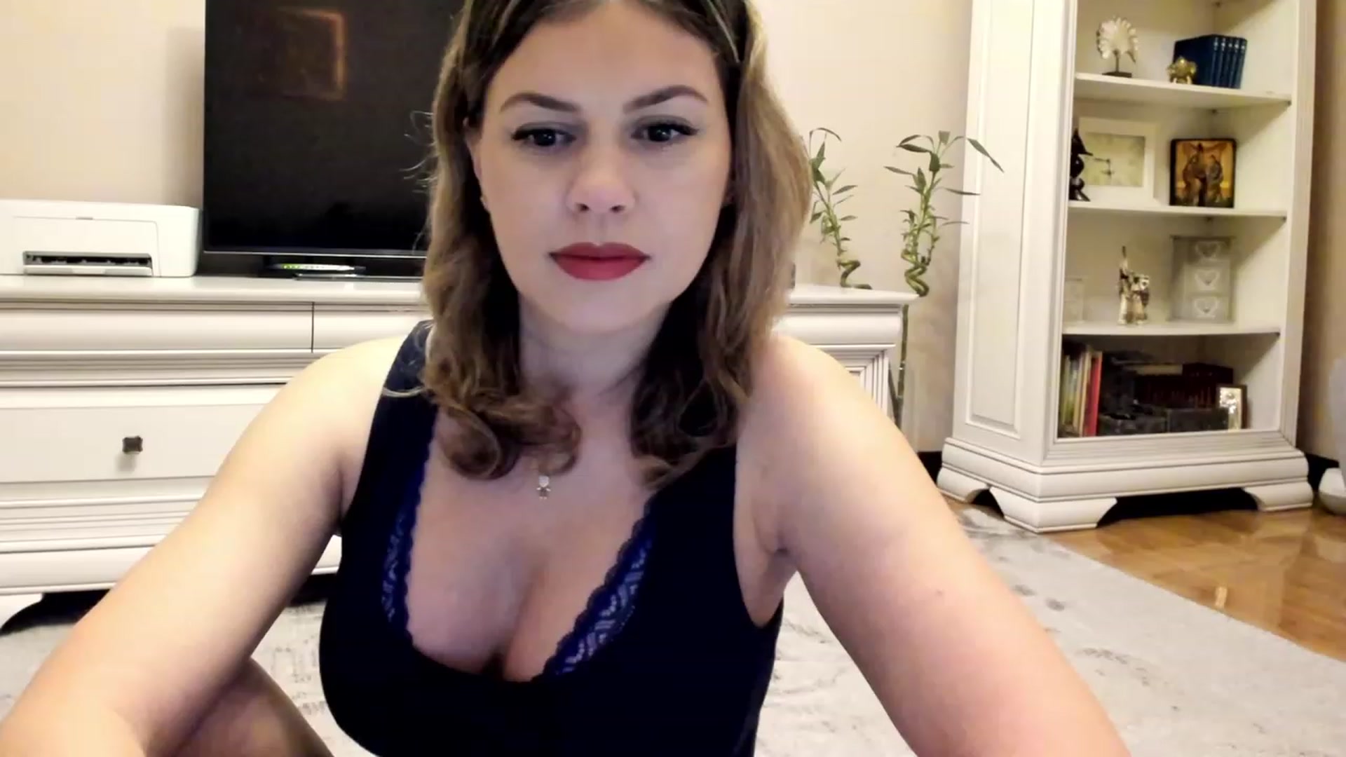 Gallery image thumbnail from Lu126's myfreecams stream on, 01/12/2023, 01:25 image 11 of 20