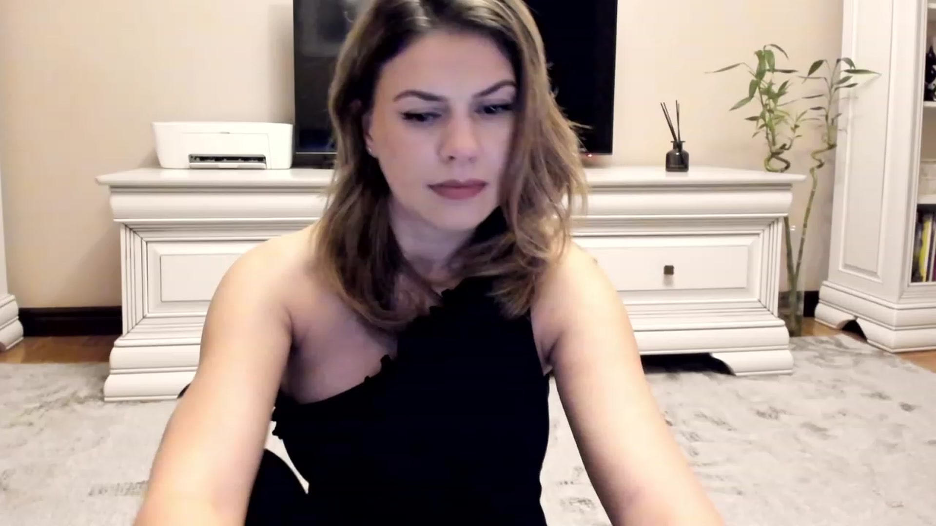 Gallery image thumbnail from Lu126's myfreecams stream on, 01/28/2023, 04:55 image 14 of 20