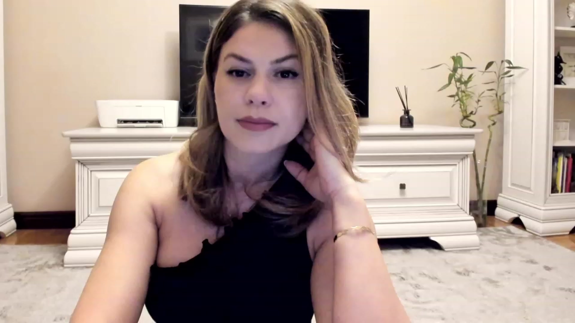 Gallery image thumbnail from Lu126's myfreecams stream on, 01/28/2023, 04:55 image 1 of 20
