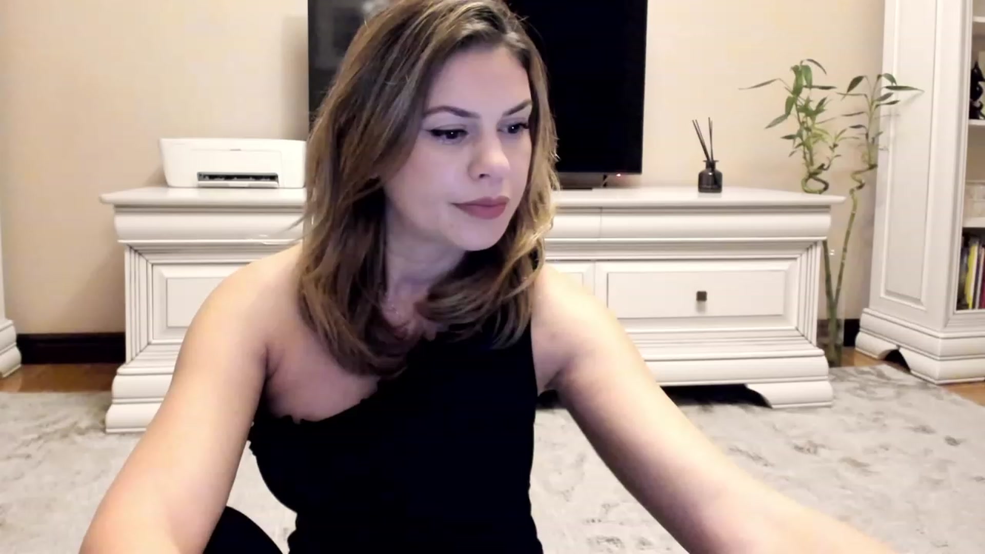 Gallery image thumbnail from Lu126's myfreecams stream on, 01/28/2023, 04:55 image 19 of 20